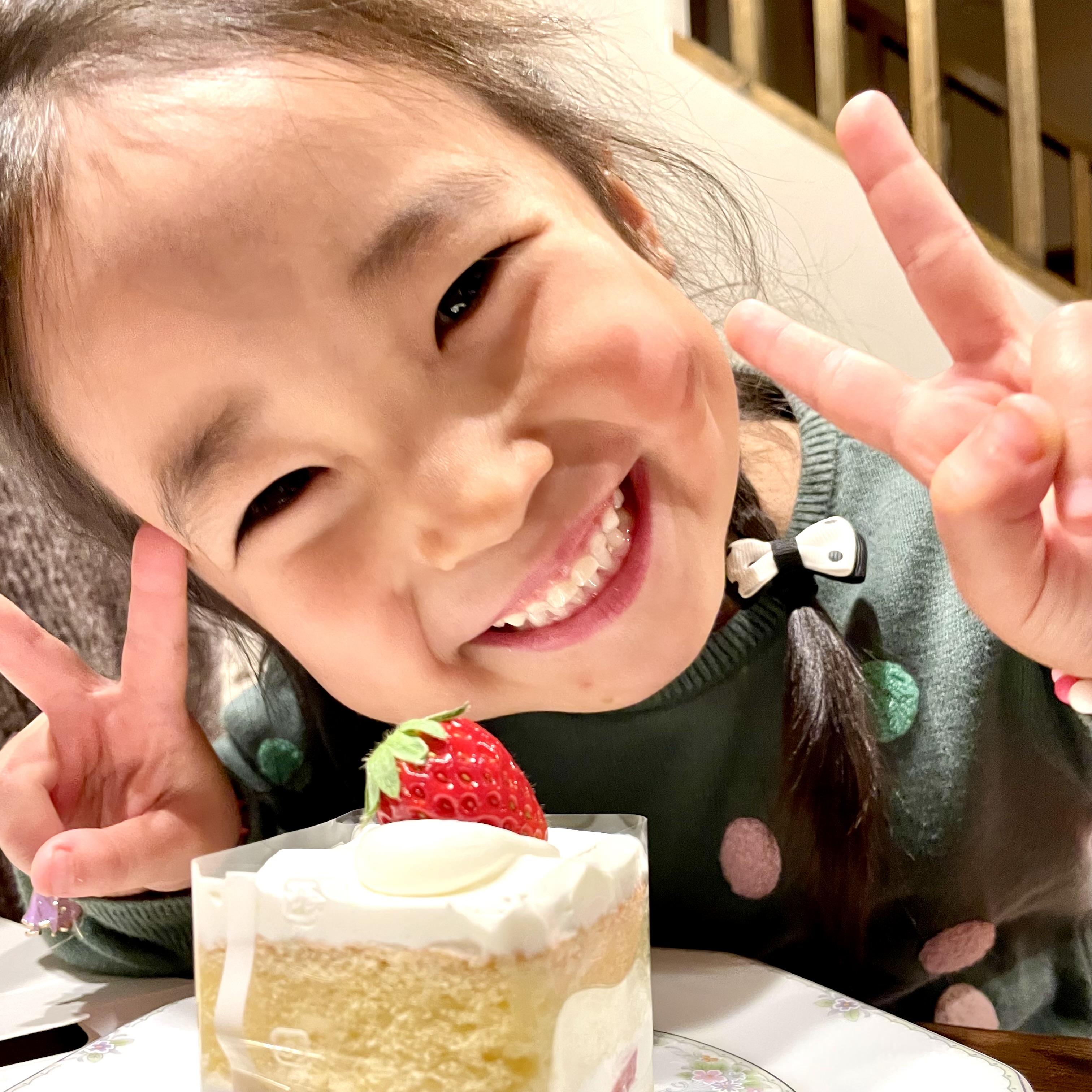 スポンジケーキ嫌いな娘のために誕生日ケーキを迷いまくった母の話