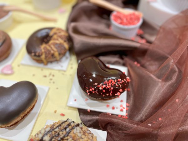 今年のバレンタイン限定のカフェメニューはこれ！番外編は、話題のキュートなクマ型キットカット♡