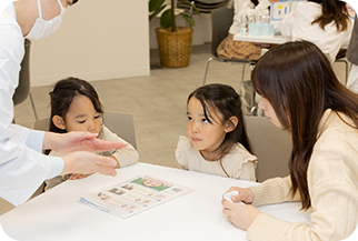 画像：令奈ちゃん・安田沙良さん・世奈ちゃん