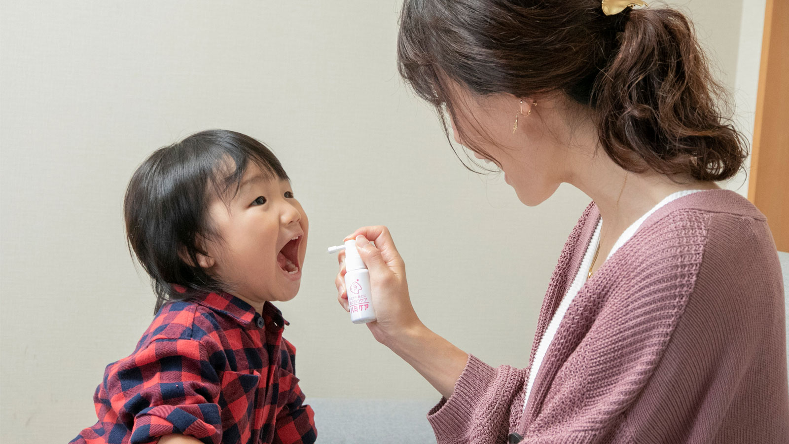 ハミガキの後にお口にプッシュ！仕上げ磨きも頑張れるよね