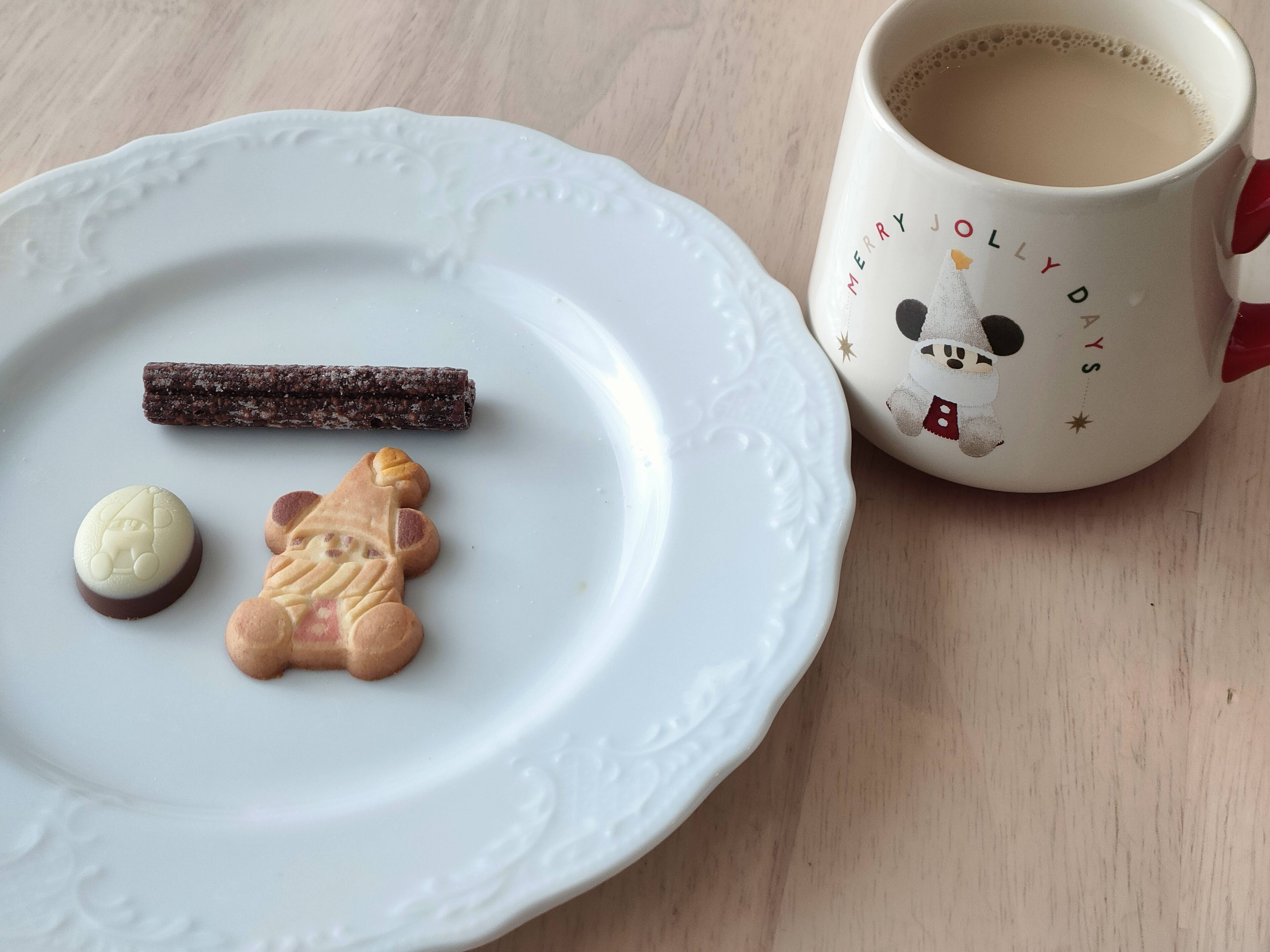 2024年ボン・ヴォヤージュでクリスマスディズニーで買えたかわいすぎる1000円台のお菓子