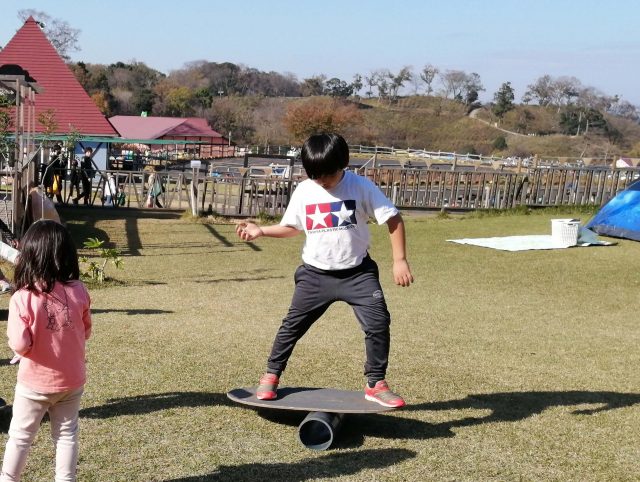 息子の体幹に変化！室内で遊びながら鍛えられるバランスボードをDIY