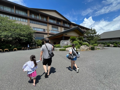 【電車バス】が部屋に！プールやお祭がおすすめ ホテル三日月　完全レポ！