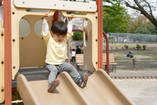 外遊びで伸びるたくさんの力！体力面だけじゃないすごい効果とは