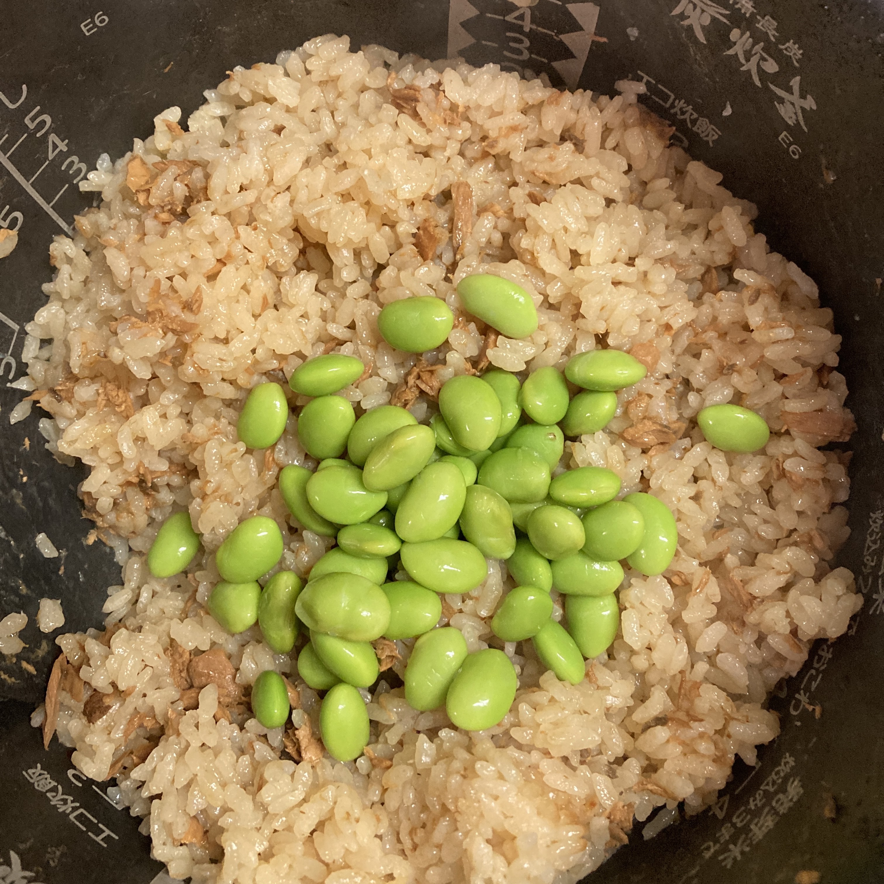 子どもに好評！簡単手間ナシ「はごろも煮」で炊き込みご飯！