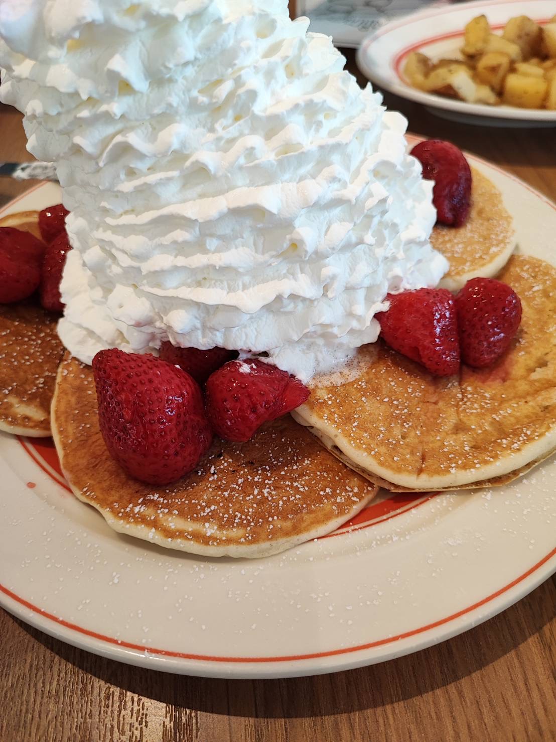 クリームをどっさりのせてくれるあの有名店！実はあの隠れメニューが激うまでした！