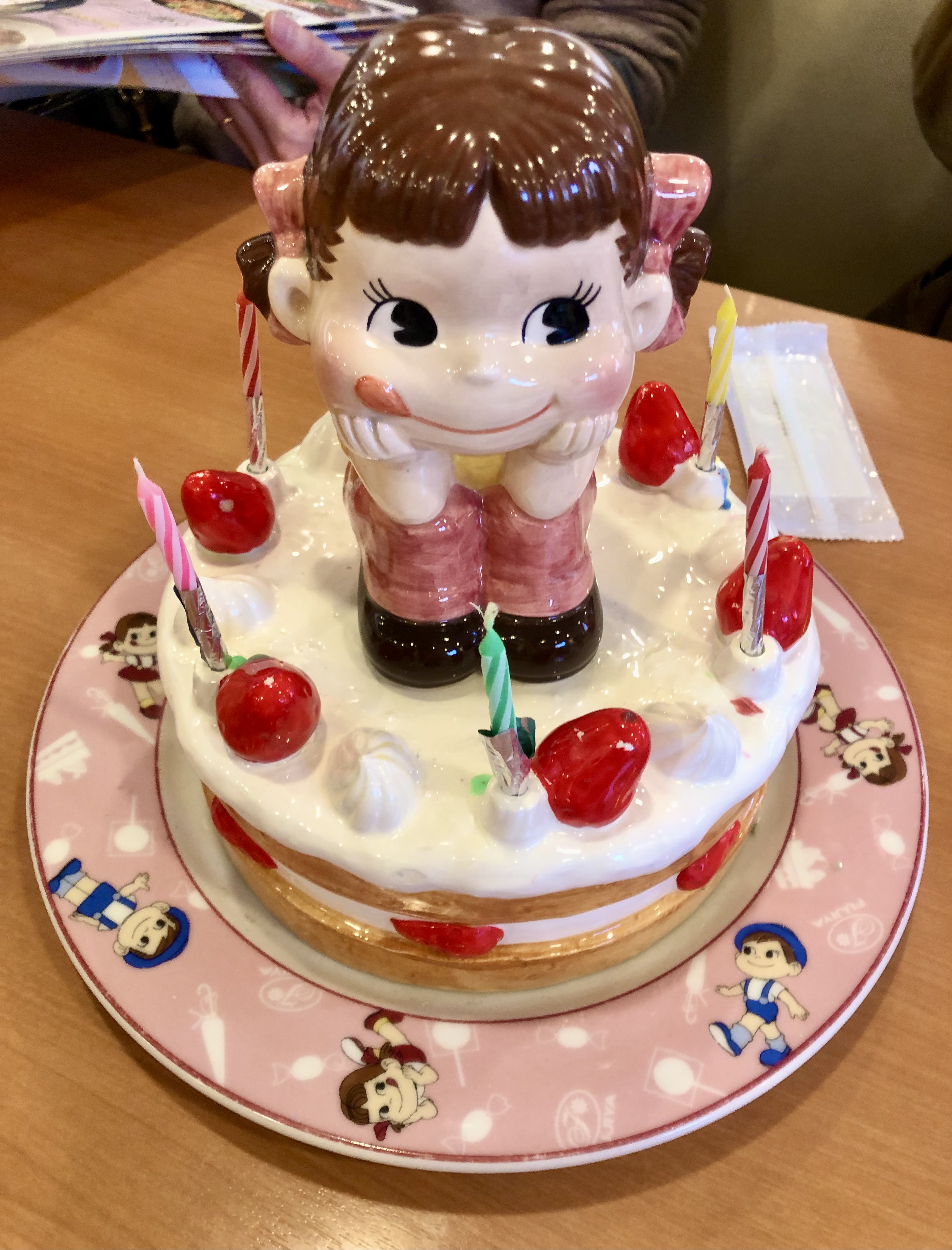 不二家 ペコちゃん バースデーケーキ オルゴール 誕生日 陶器製 2026年