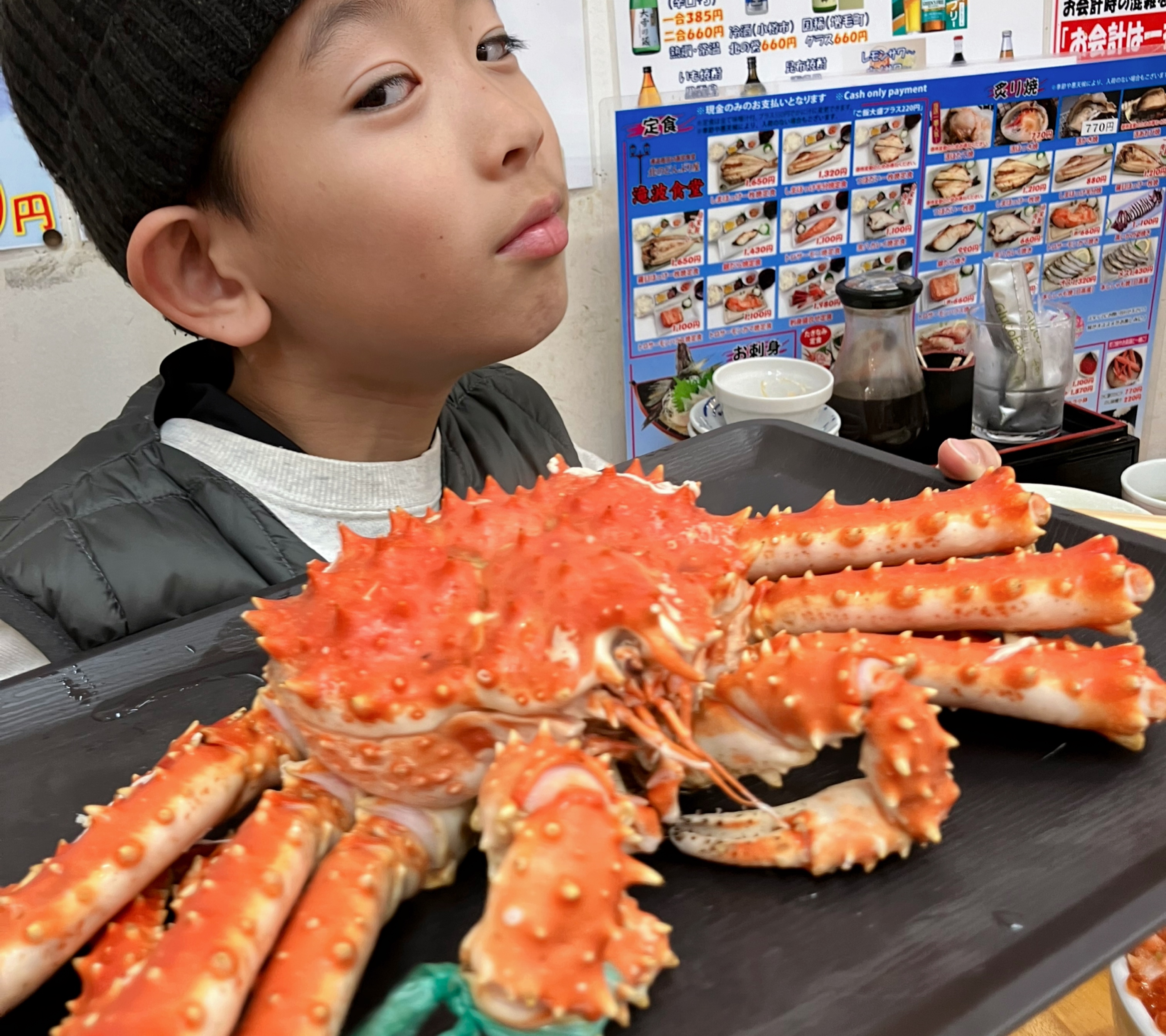 生きた蟹をその場で調理！最高の食育体験【三角市場・滝波食堂】