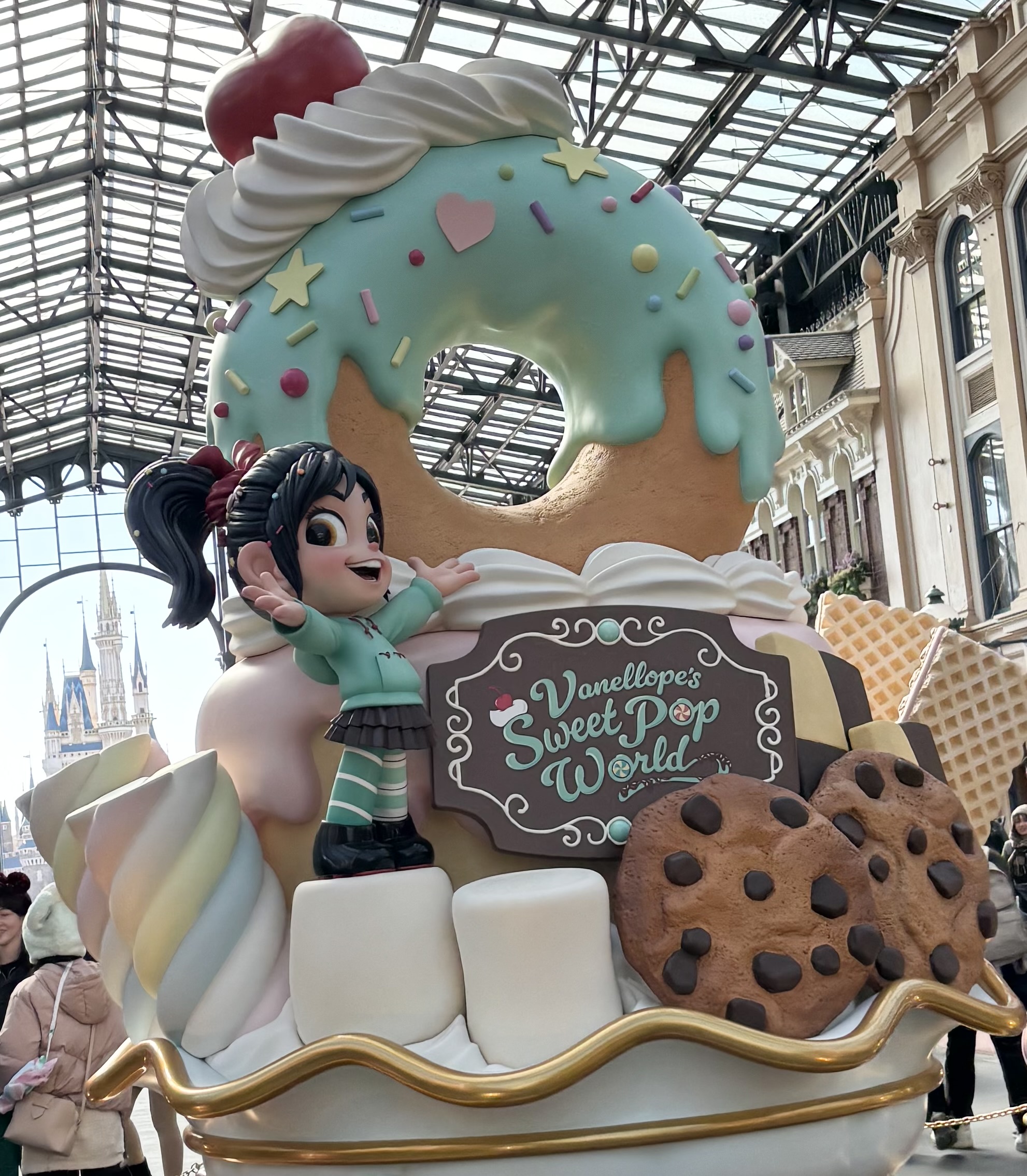 東京ディズニーランド期間限定イベント開催中！合言葉でお菓子が貰える！？