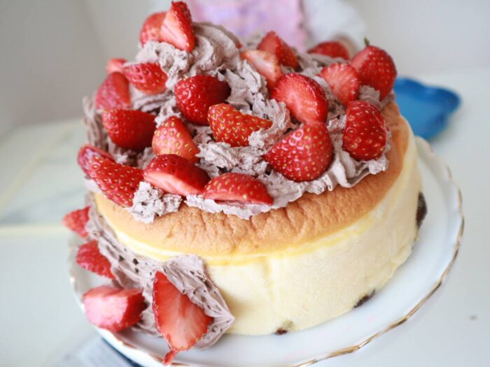 6歳のお誕生日はりくろーおじさんのチーズケーキで手作りアレンジ。簡単だけど豪華に見える秘密！