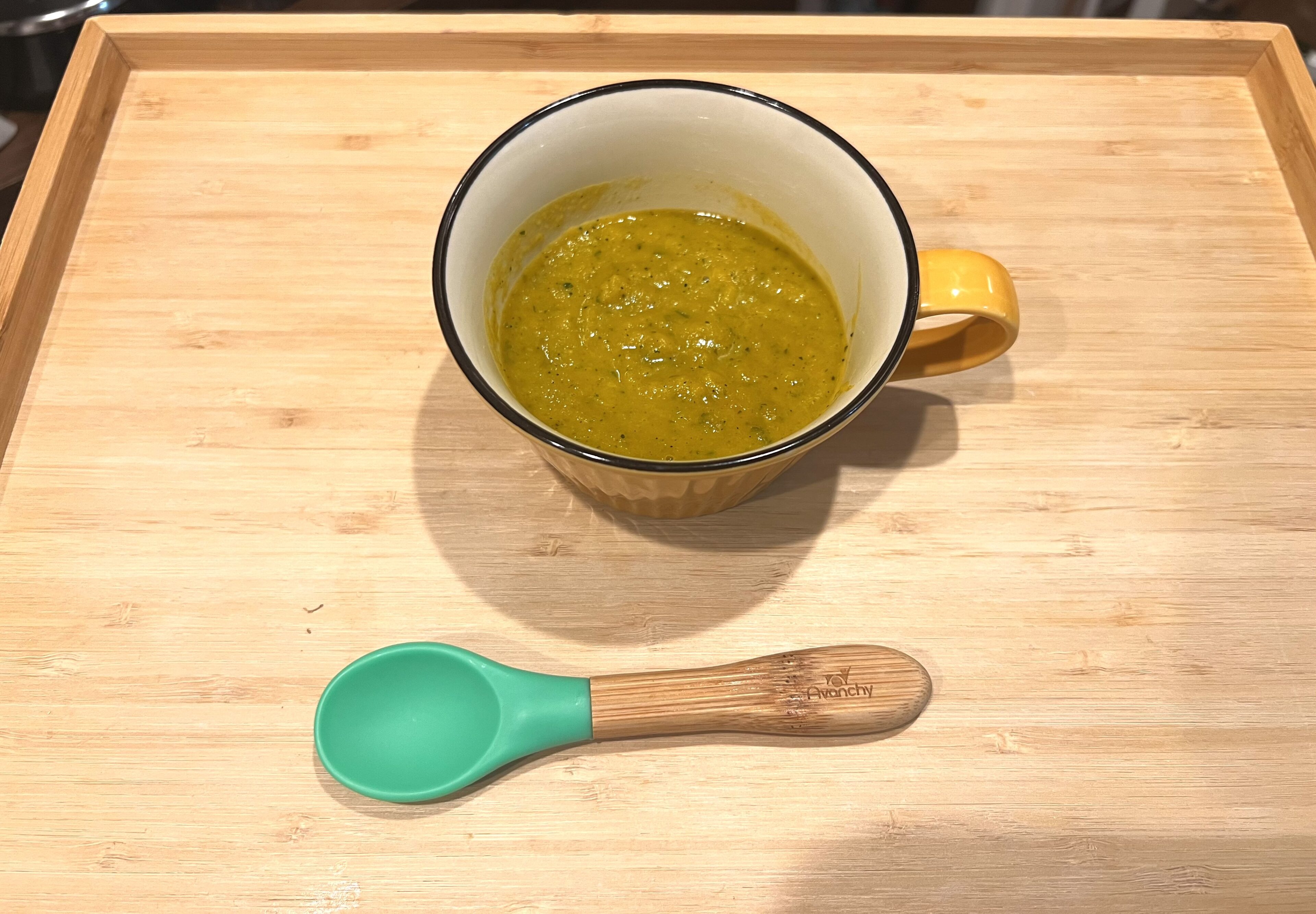 【イヤイヤ期でも爆食!? 】野菜嫌いの2歳児が喜ぶ「野菜だけスープ」