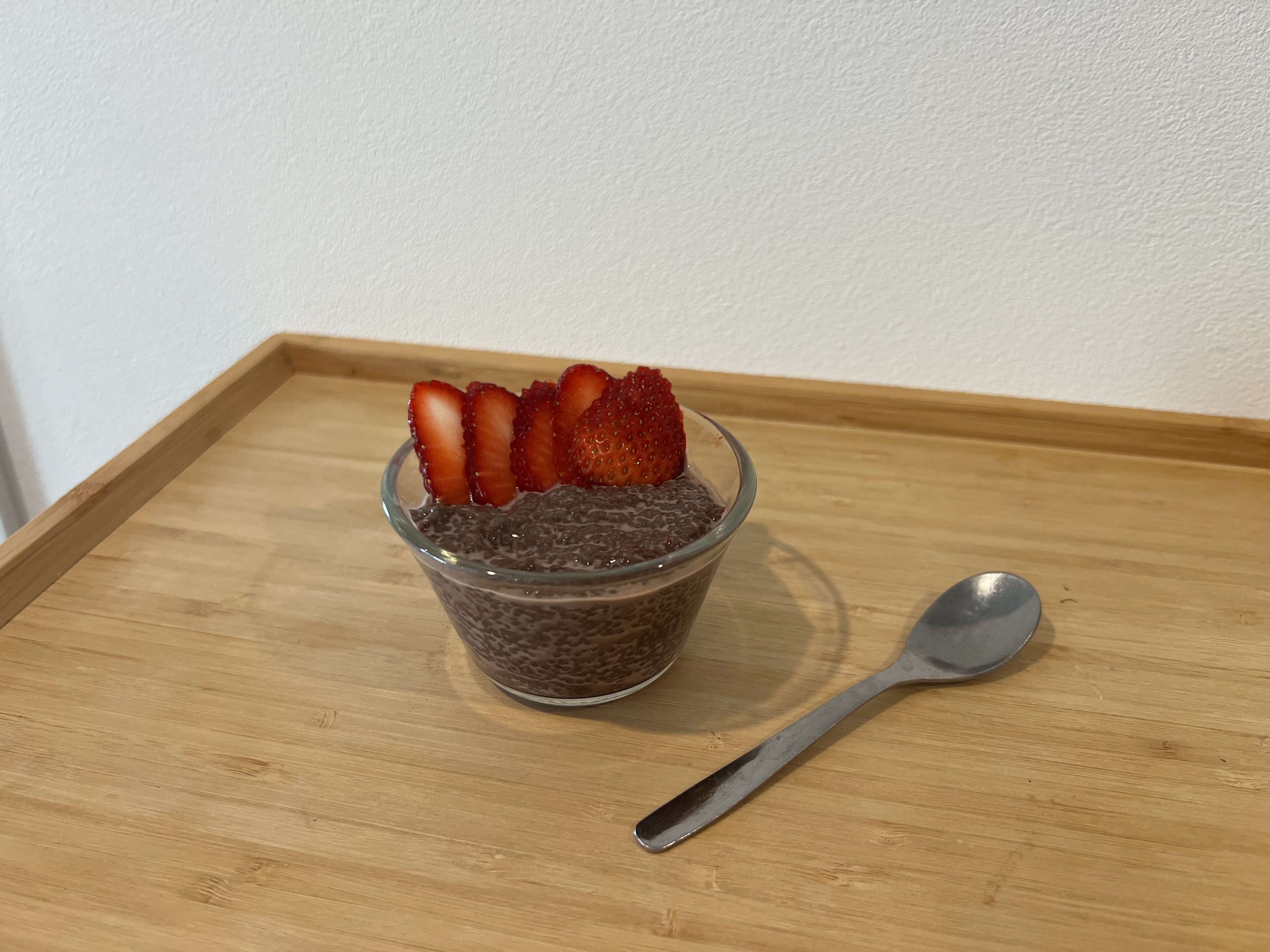 手軽でヘルシー!夜食やダイエット中にもぴったりのギルトフリーなチアシードデザート