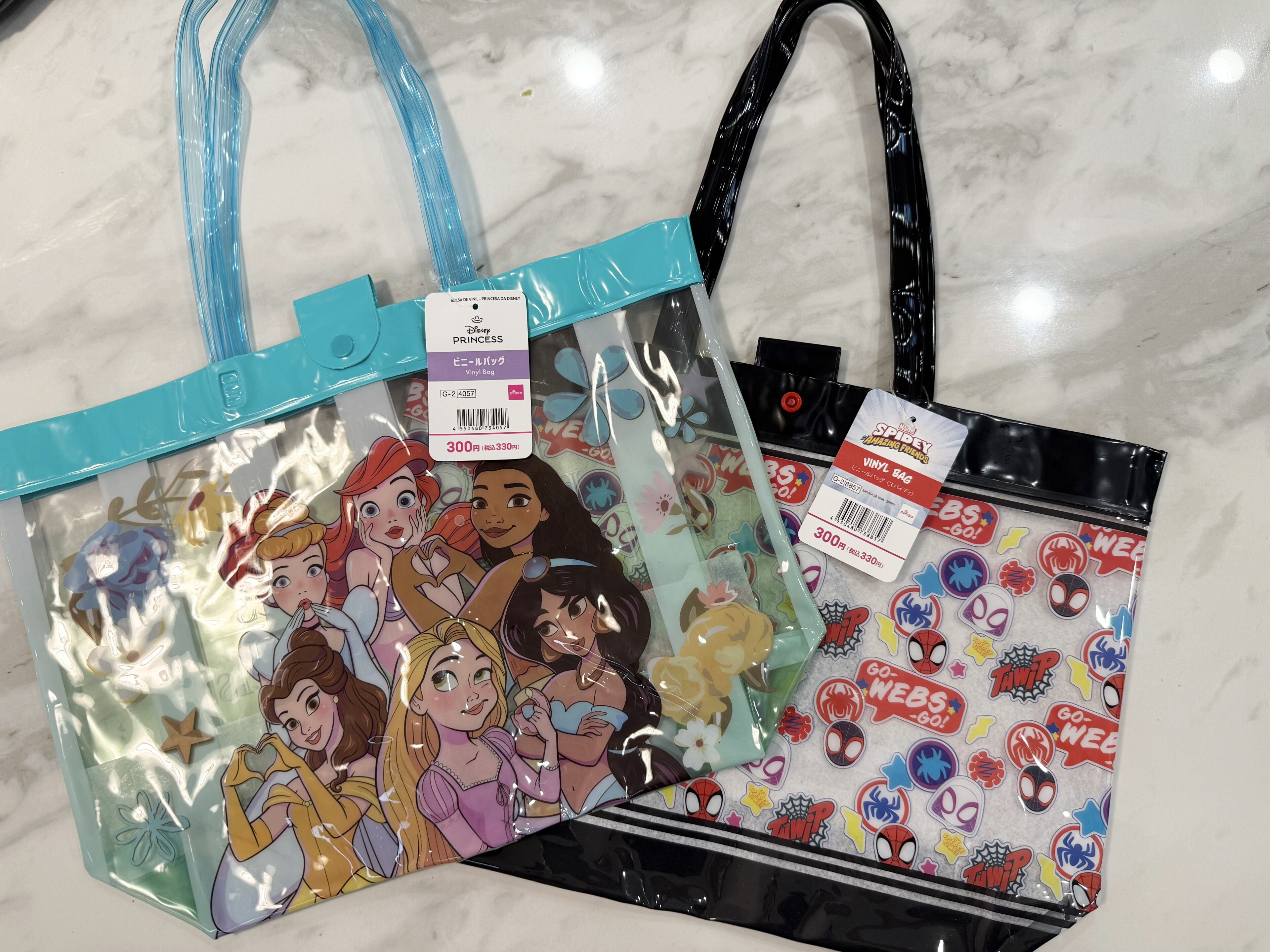 大人気!!DAISOのコラボ、プールバック!!お値段以上です!!