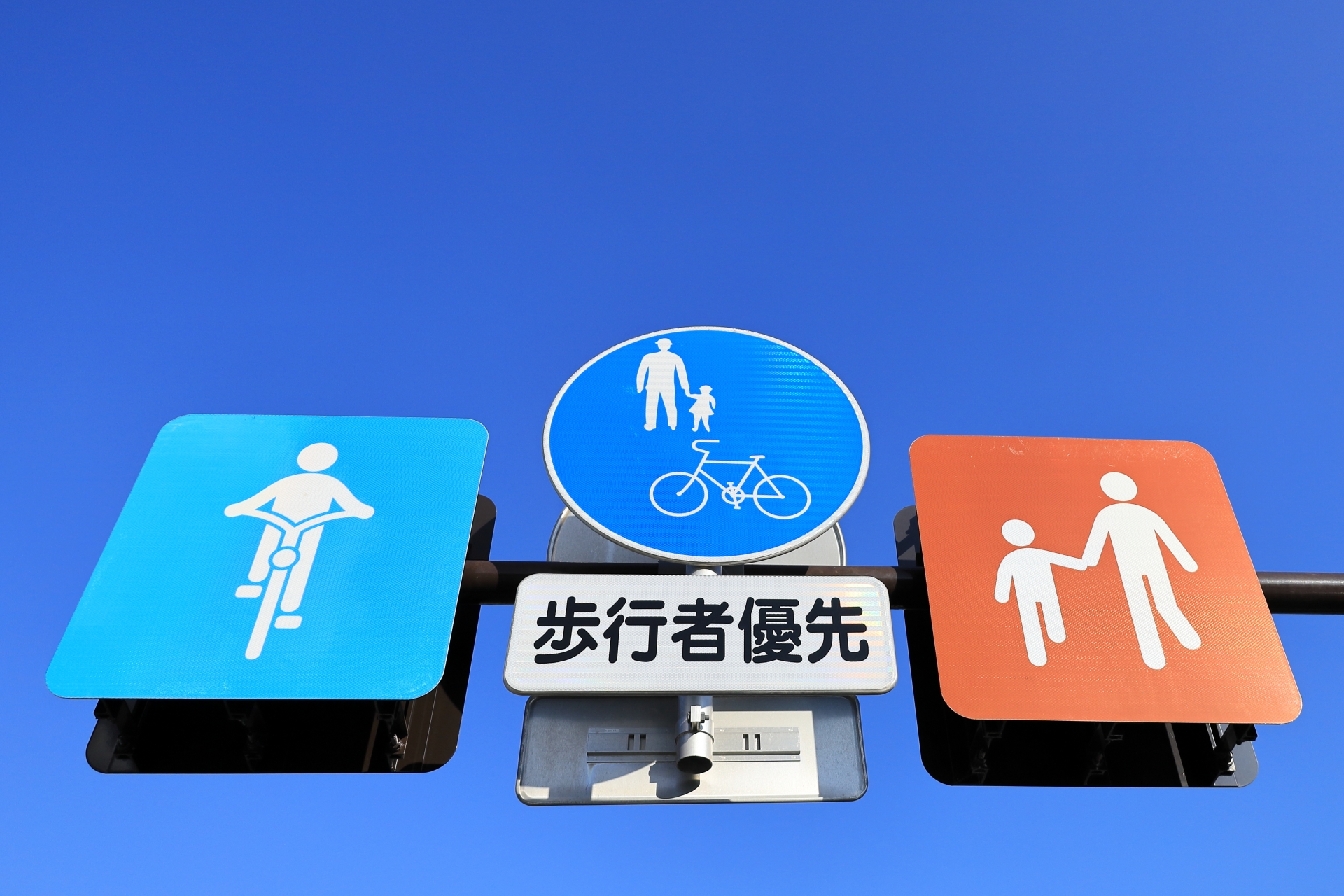 引っ越して保育園が遠くなったので車を買ったのに、自転車登園している話