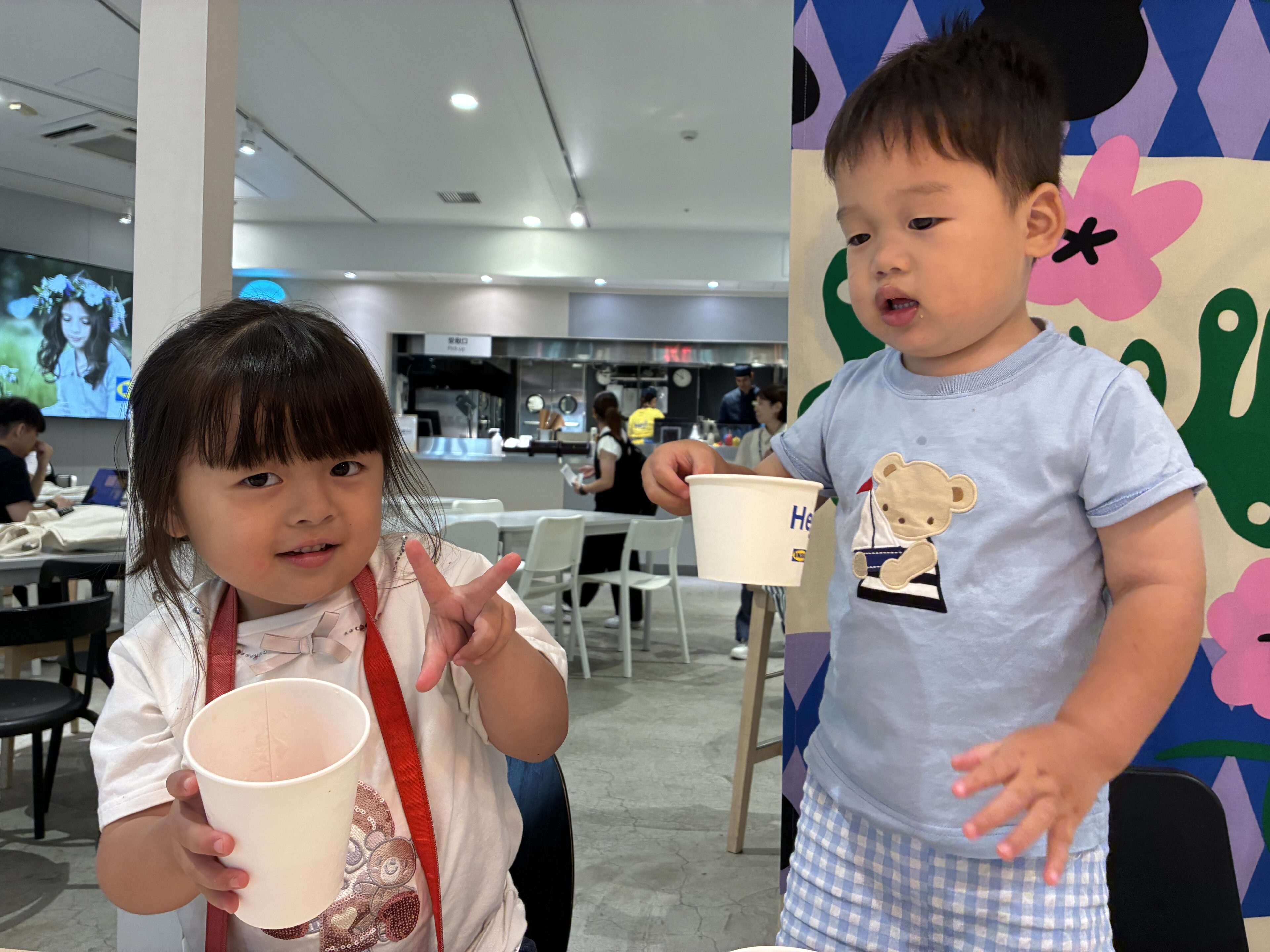 無料ドリンクバーに無料離乳食!? 50円ソフトや100円シナモンロールも!子連れの天国IKEAに潜入!!