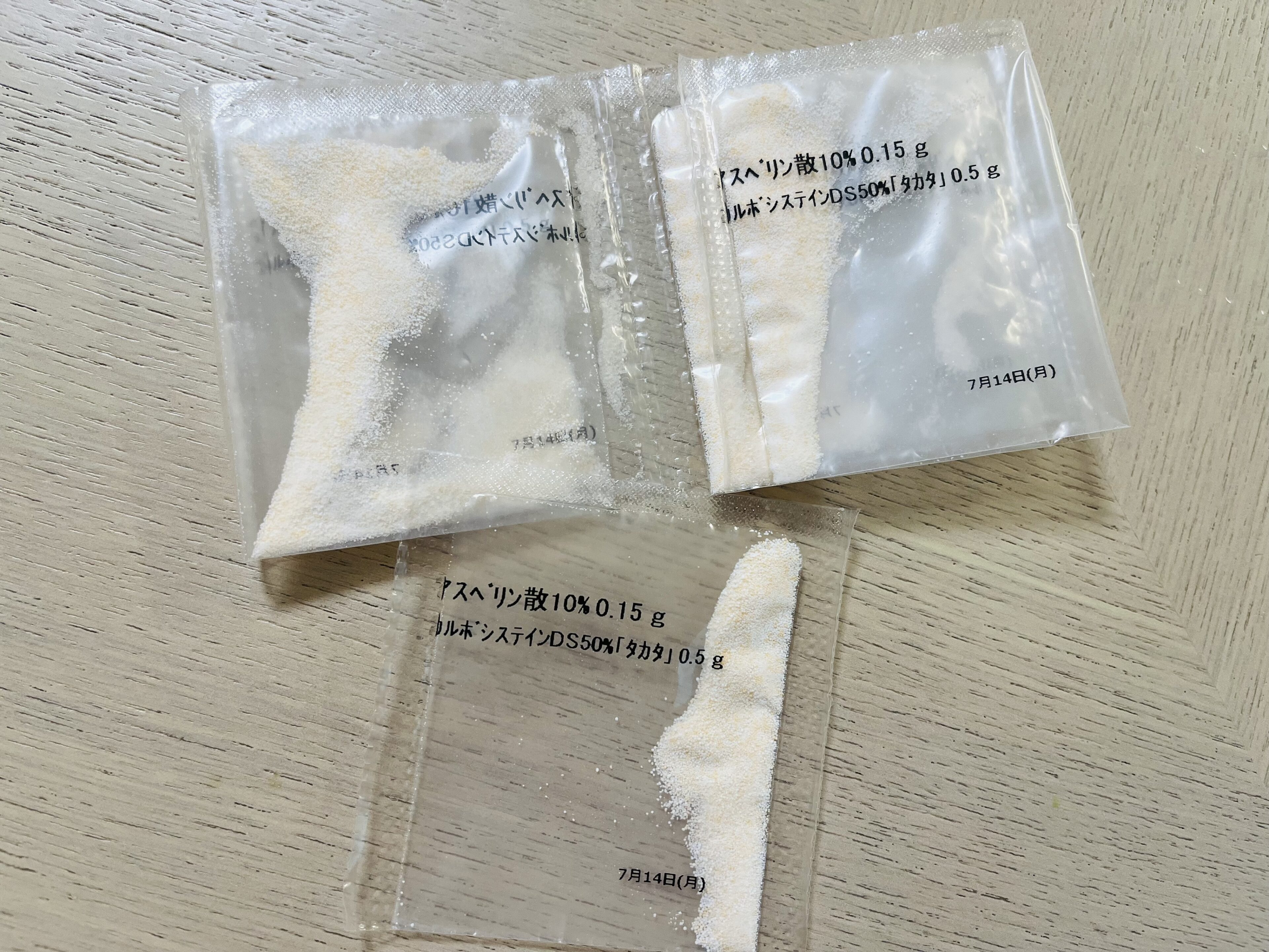 気づいてた？薬局でもらう粉薬が数枚別になっている納得の理由と時間がかかるワケ