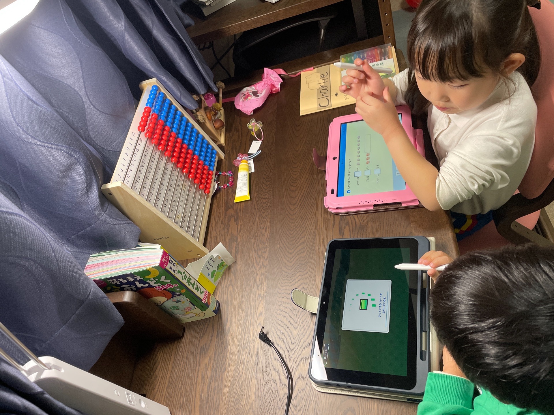 プリントだけじゃ終わらない!? 今どき小学生の夏の宿題事情