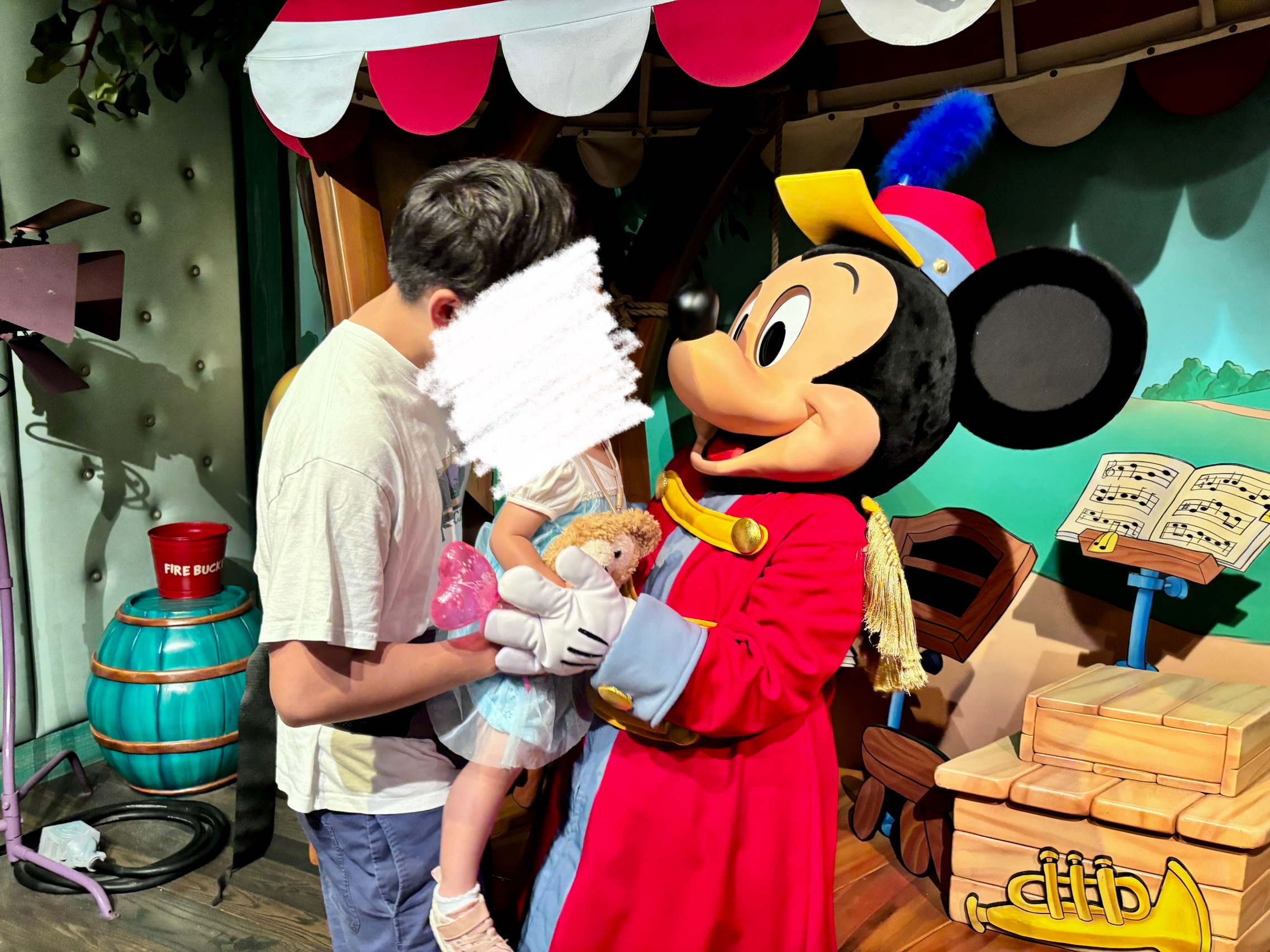 【ディズニー体験レポ】ランドとシーで比較!子連れでミッキー&ミニーに会うならおすすめはどっち?