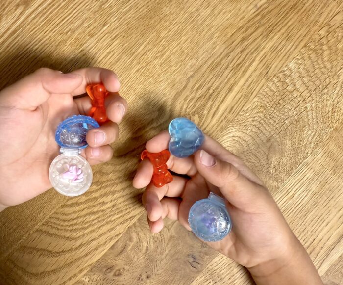 溶かしてときめく！バスボールから出てくる夢かわいいアイテム【ダイソー】