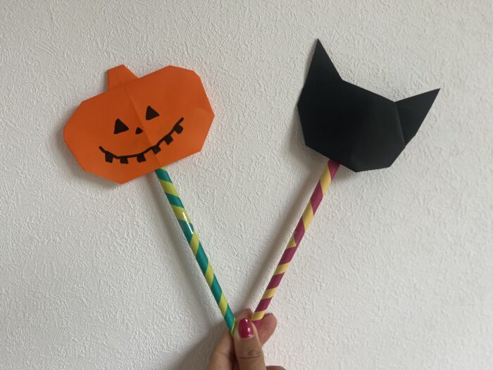 ハロウィン工作！かぼちゃとねこのしましま棒ステッキの作り方