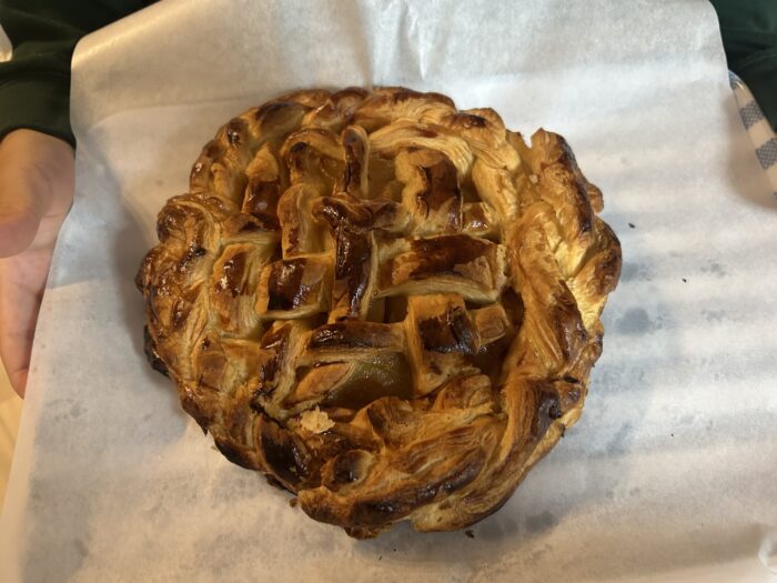 美味しくなーれ！親子でアップルパイ作りに挑戦！