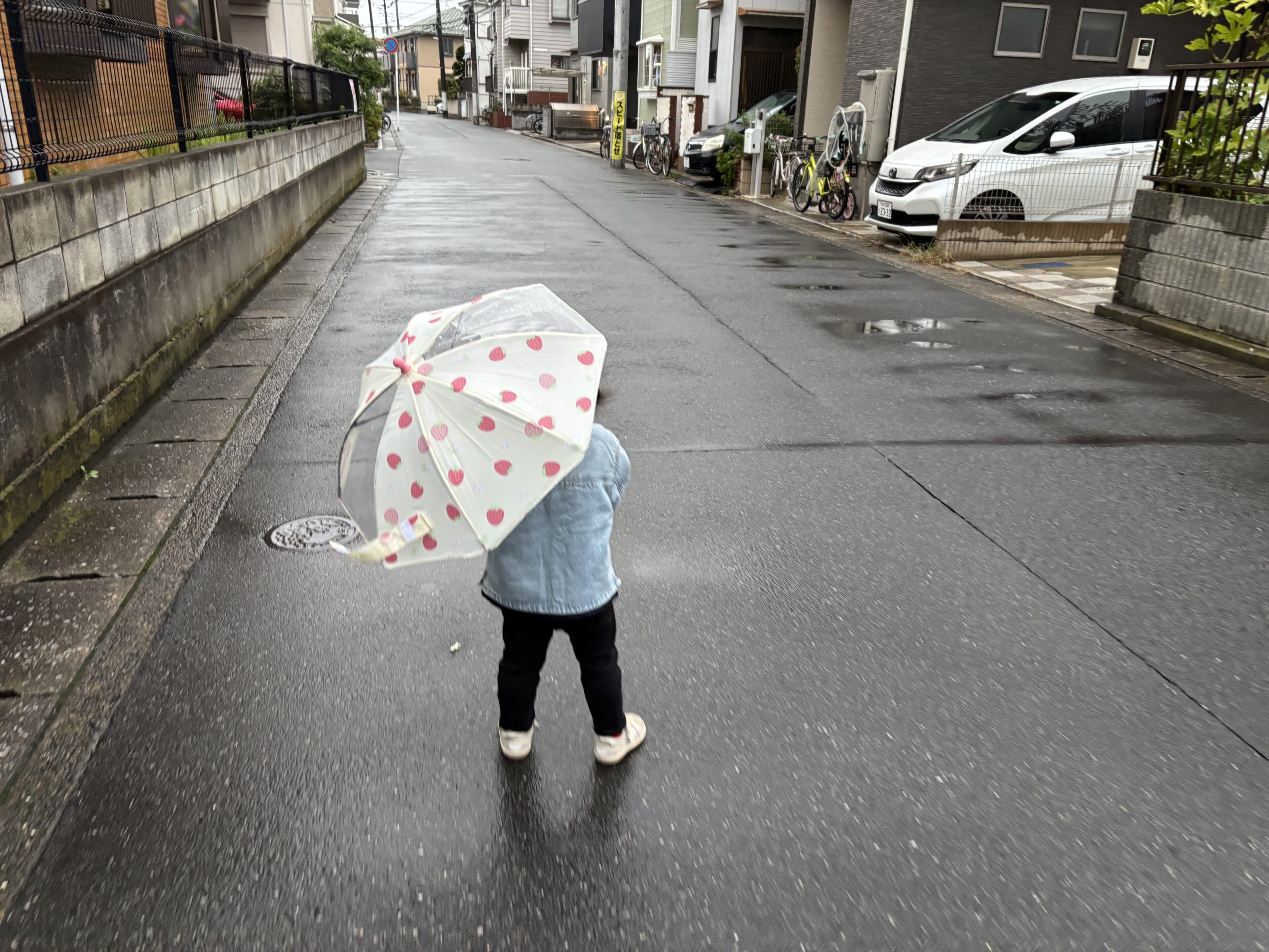 胸が痛くなる…里帰り出産で2歳娘が3か月保育園を休園した結果、保育園に馴染めなくなった話。