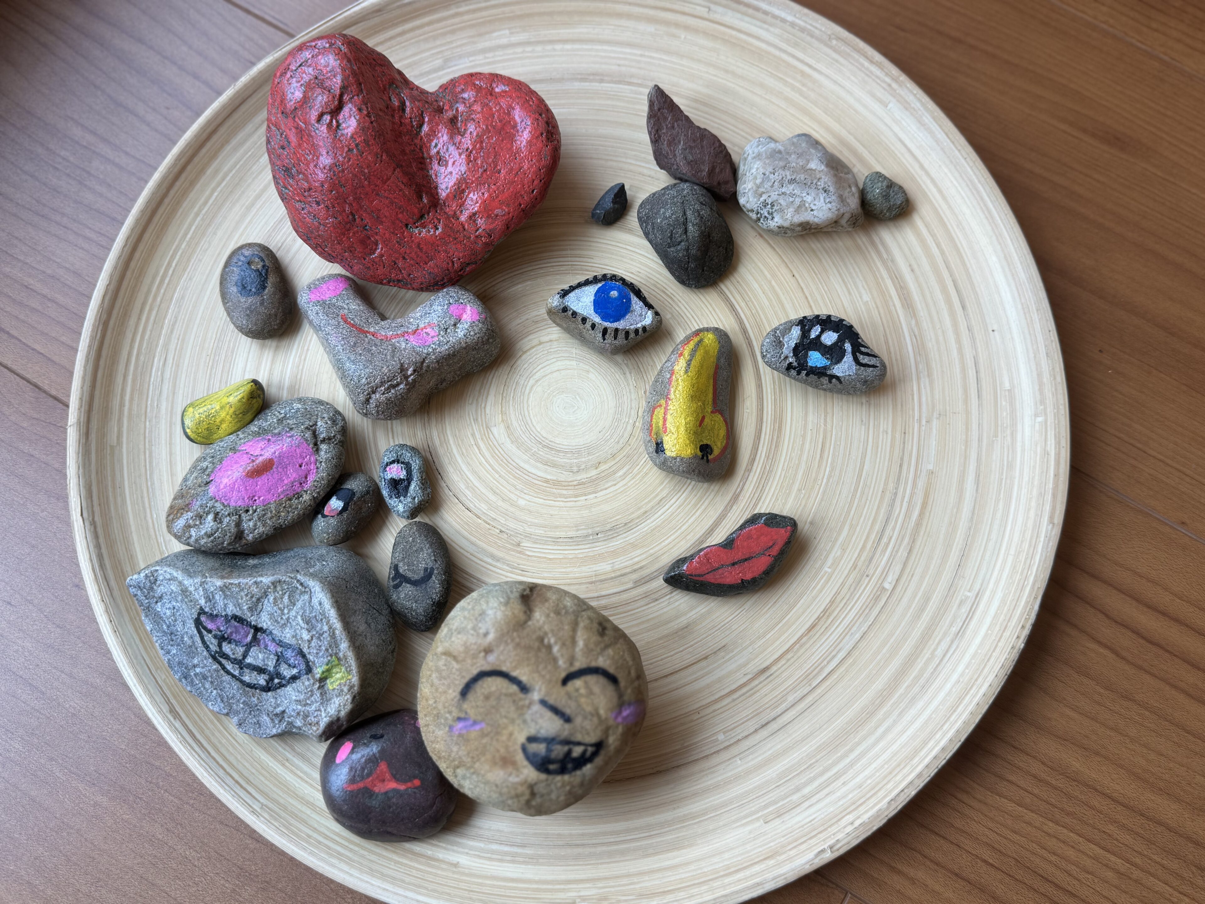 石拾いからはじまる!親子で楽しむ「石アート」