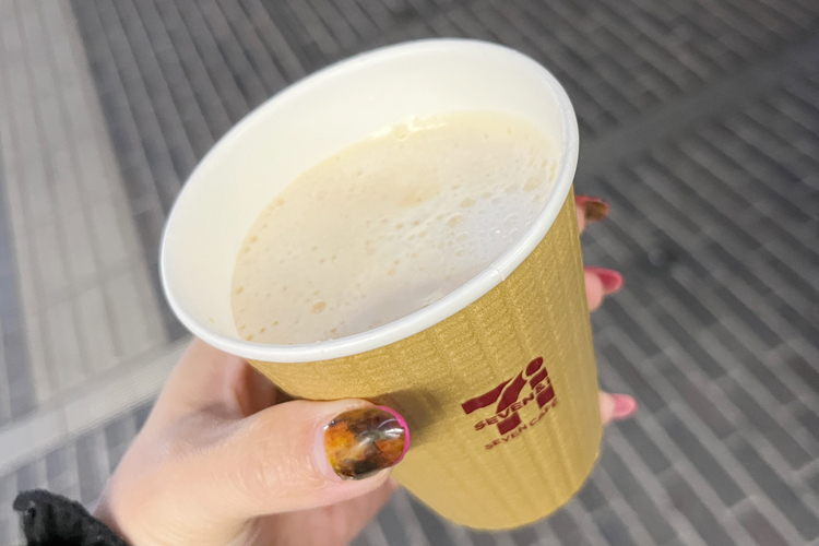 セブンカフェに紅茶が仲間入り！まるでティースタンドのような本格紅茶が楽しめる「セブンカフェティー」