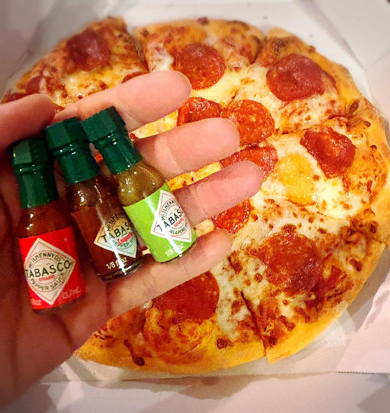 無料でついてくる!かわいいミニタバスコセット【ドミノピザ】数量限定!