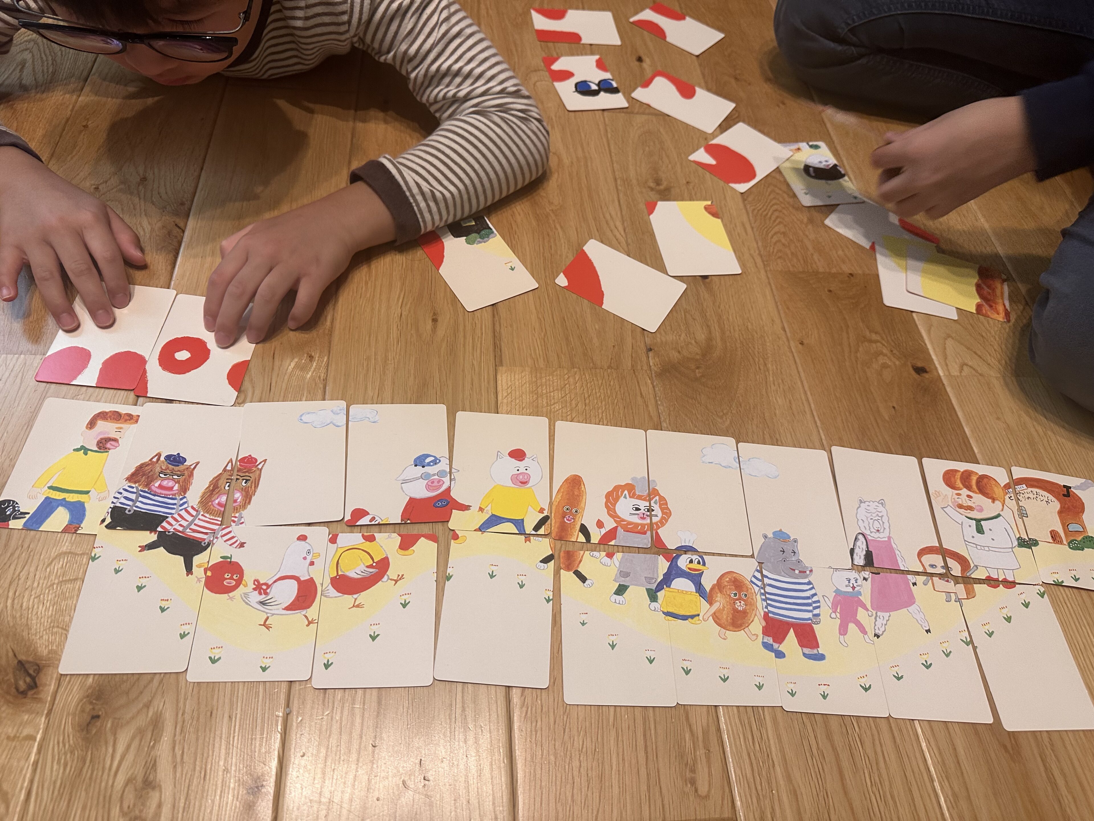 パンどろぼうファン必見!!数字ならべや絵あわせも楽しめる「パンどろぼう かるた」