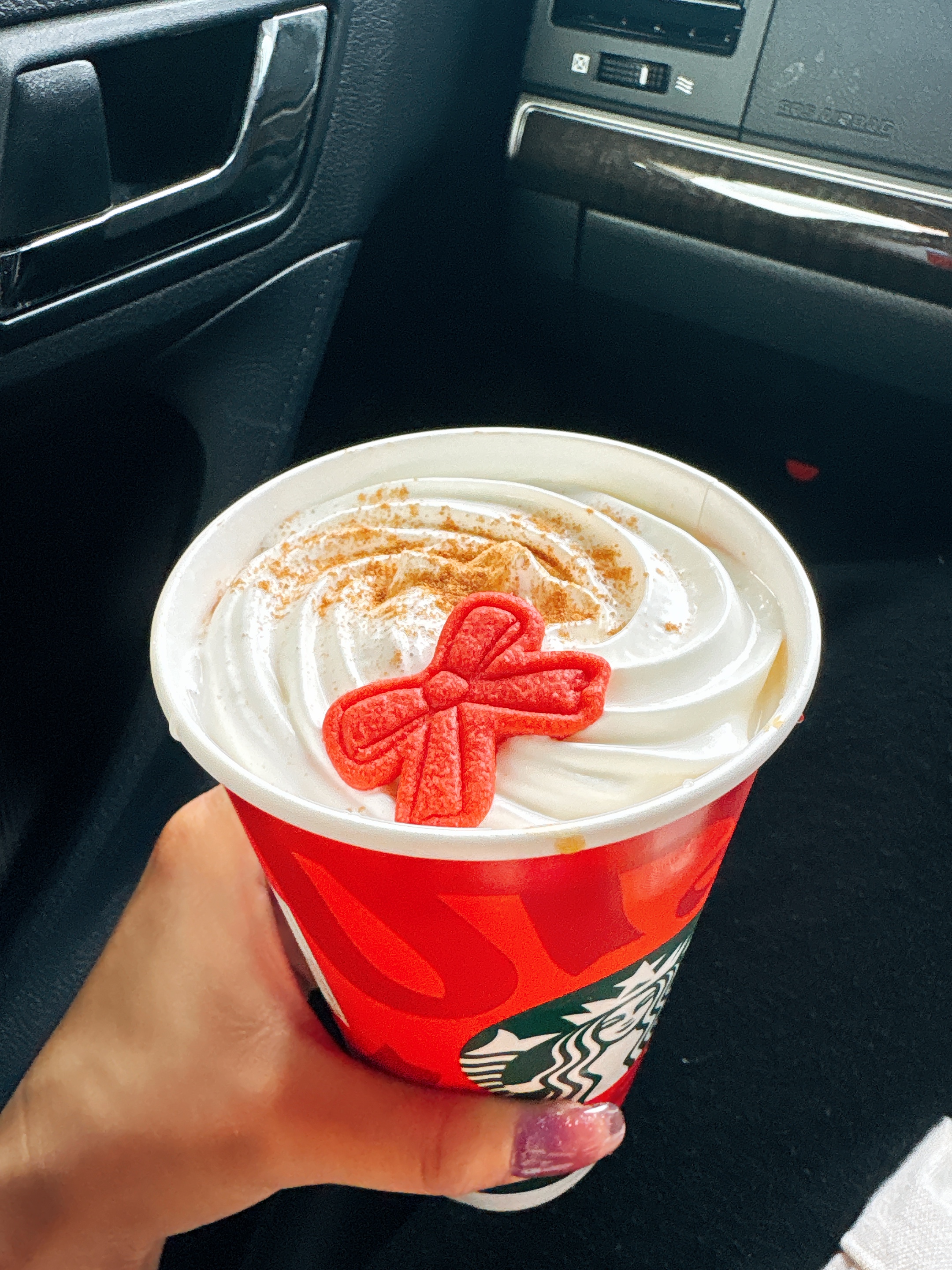 わくわく&映え確実!一足先にスタバでクリスマスを感じよう