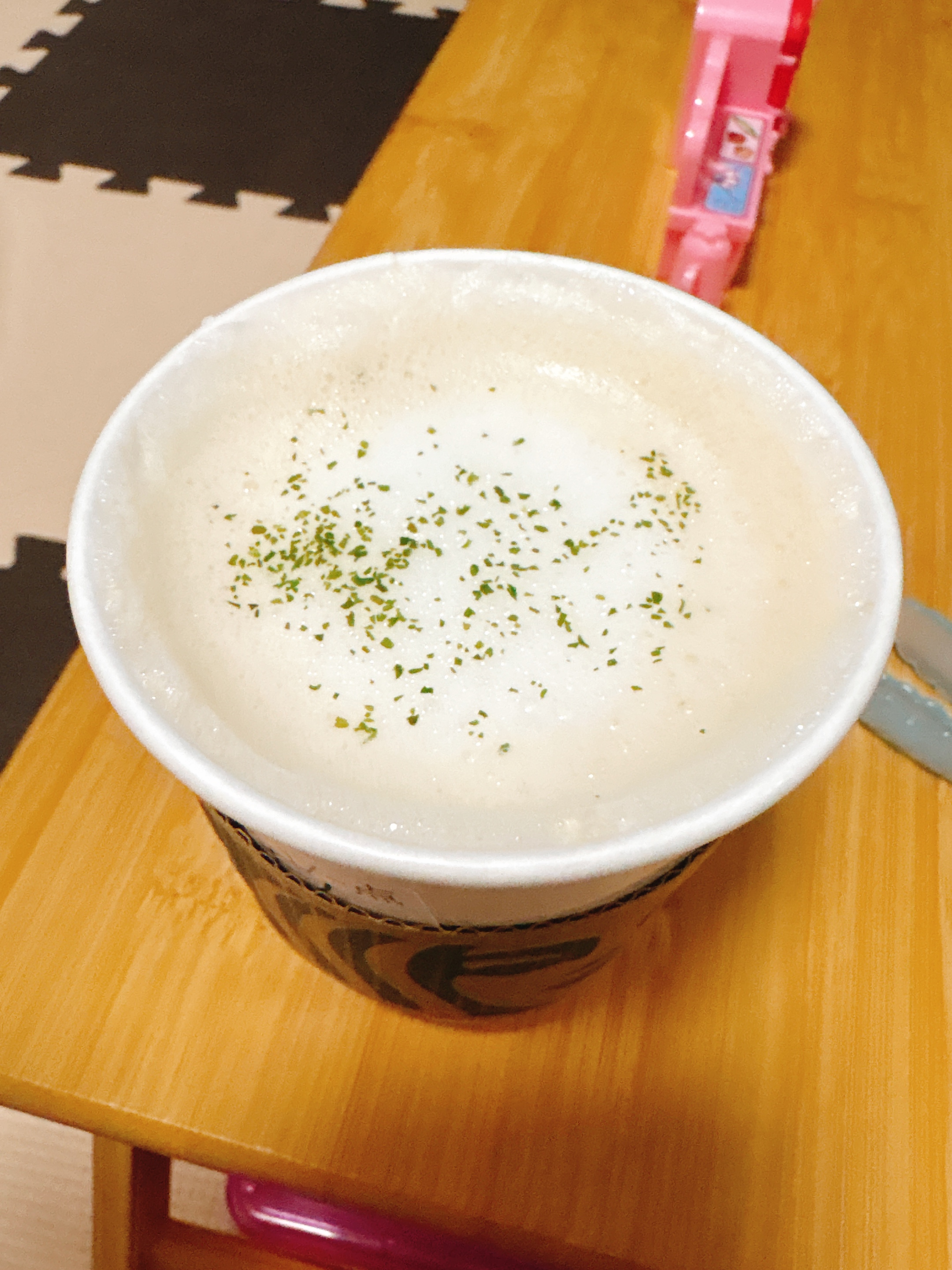 スタバ新作！バリスタのふわふわスチームスープ「トリュフ スープチーノ」登場