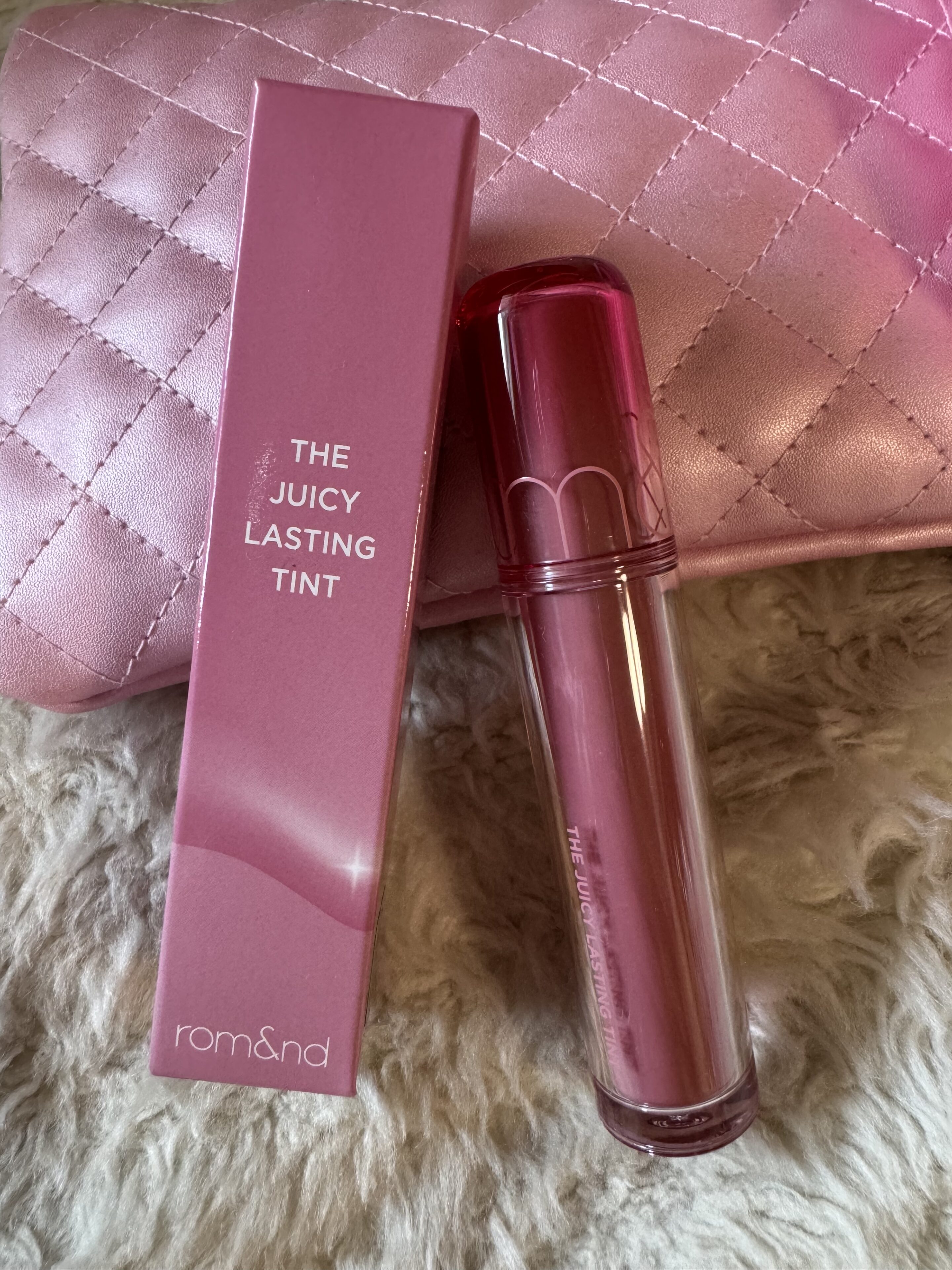 【絶対コスメ】大人気ブランドrom＆ndのザジューシー ラスティング ティントの色味が可愛すぎる！