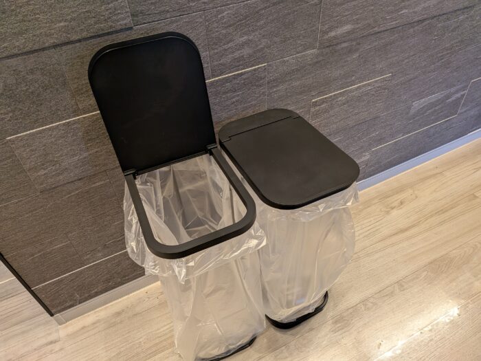 【ゴミ袋迷子からの脱出】分別ゴミホルダーで袋いっぱいに詰め込んで解決！