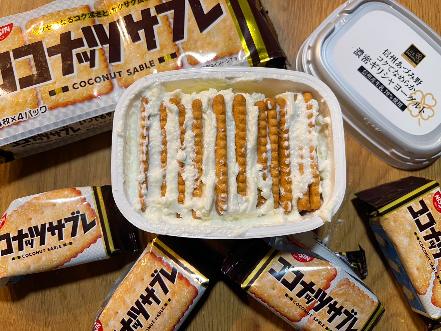 ココナッツサブレ×ヨーグルトだけ？SNSで大バズりのチーズケーキを作ってみた！