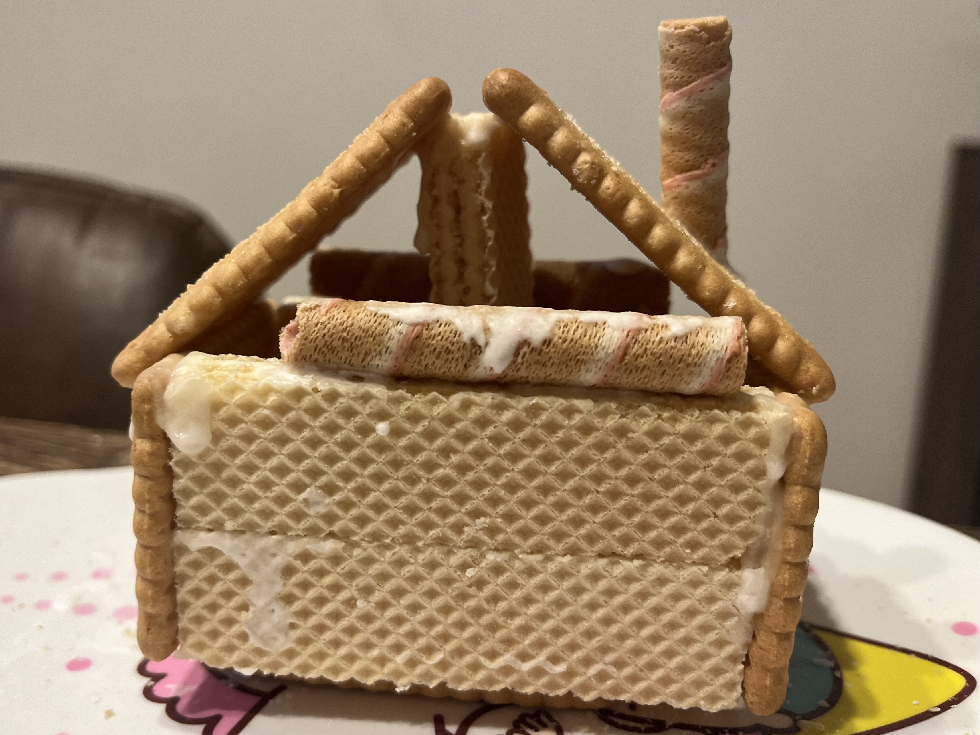 冬休みのおうち時間、子どもと作る「お菓子の家」