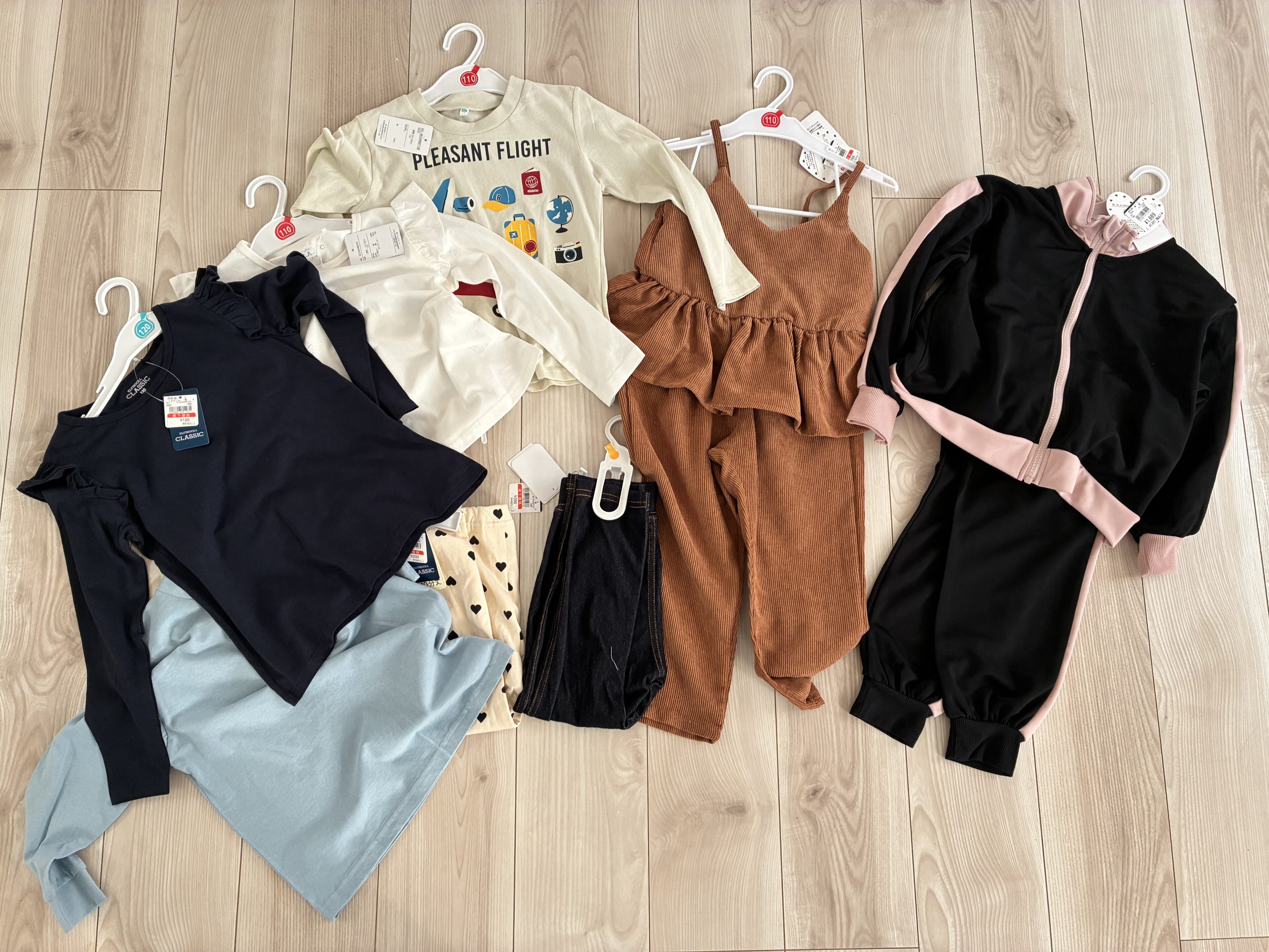 レギンスもロンTもストレッチパンツも99円!本日12/3から始まった西松屋底値セールに潜入!