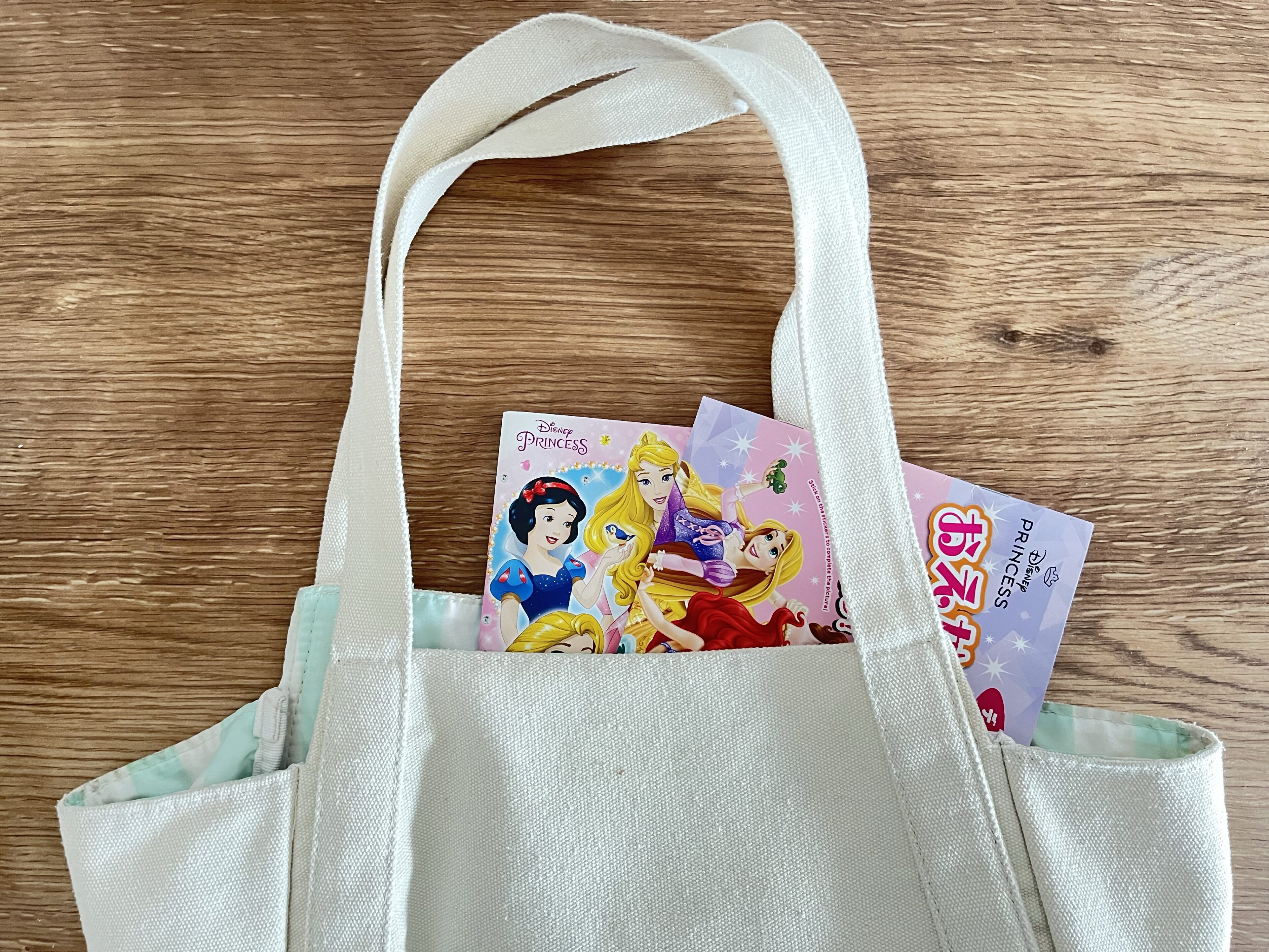 子連れ旅行・帰省に◎“待ち時間が長くなる1日”にダイソーのプリンセスあそびが大活躍した話