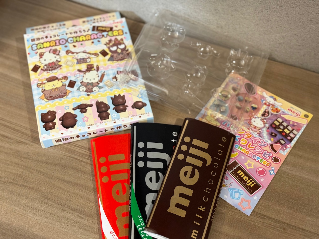 明治の板チョコ3枚購入で【サンリオのオリジナルチョコ型】が無料でもらえる！