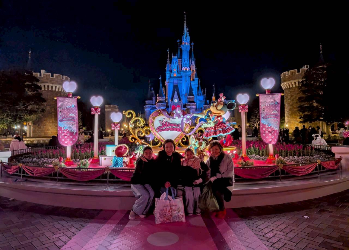 パークがミニー色に！48日間限定の東京ディズニーランド冬イベントを体験