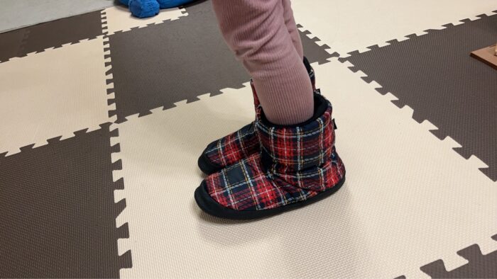 足元からの寒さをシャットアウト！ワークマンのルームブーツが優秀でした！