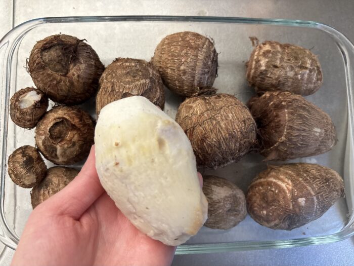 里芋の皮が手でツルッと剥けちゃう時短術知ってる？