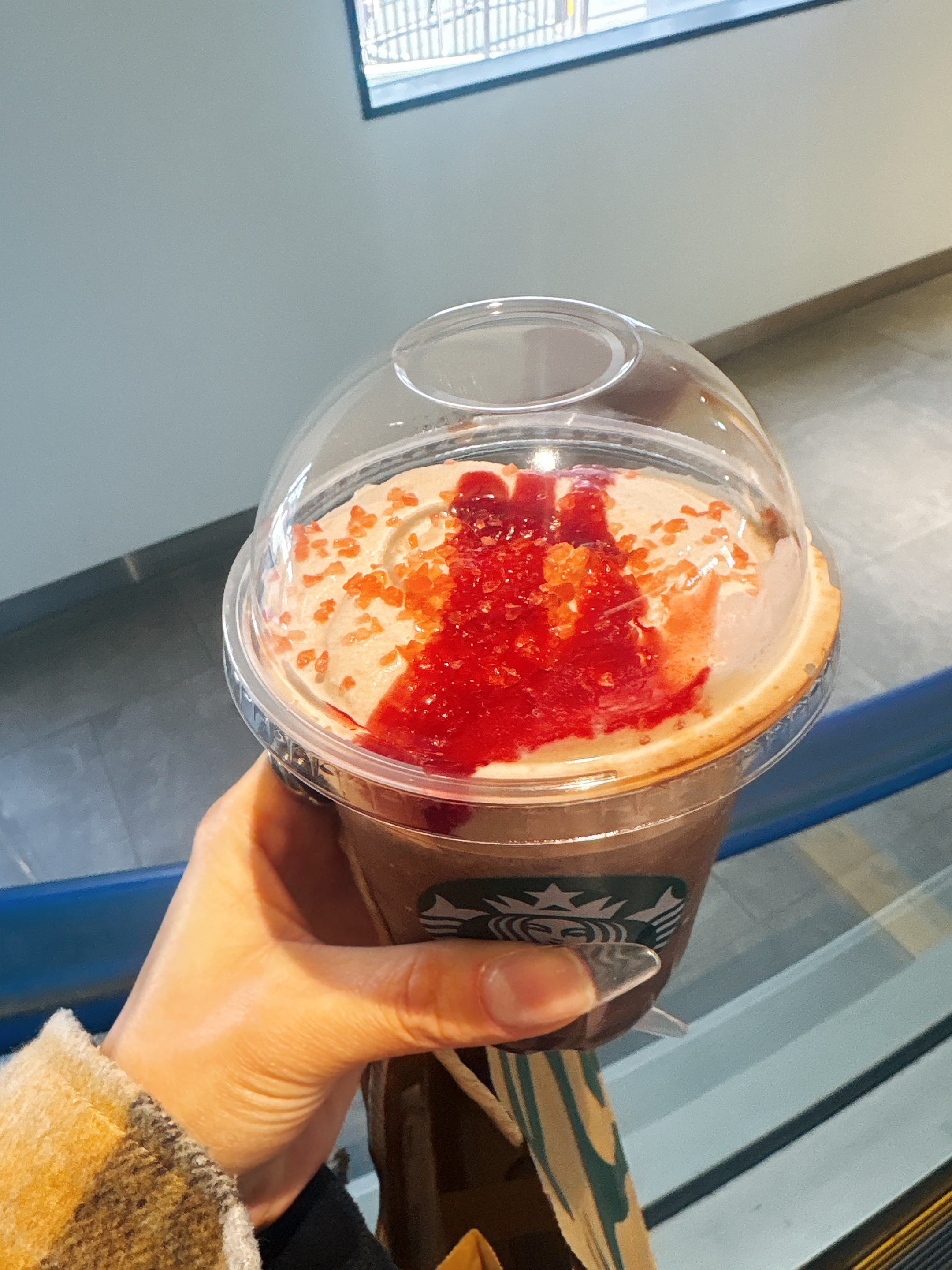 バレンタインシーズンにピッタリ！スタバからカカオを感じられる新商品が登場