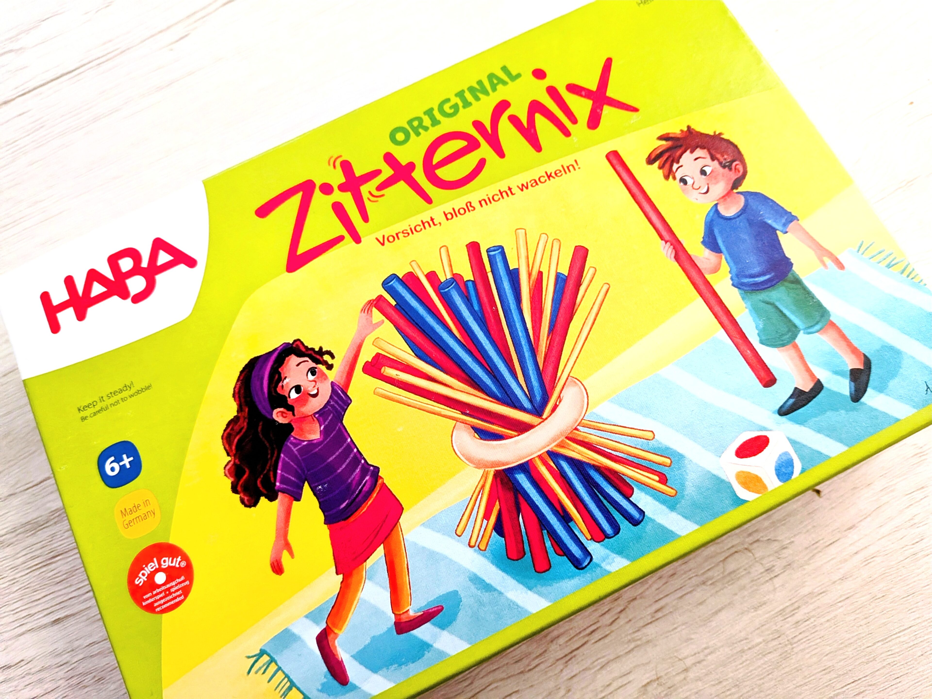 【集中力アップ】バランスゲームで大盛り上がり！大人も子どもも一緒に遊ぼう