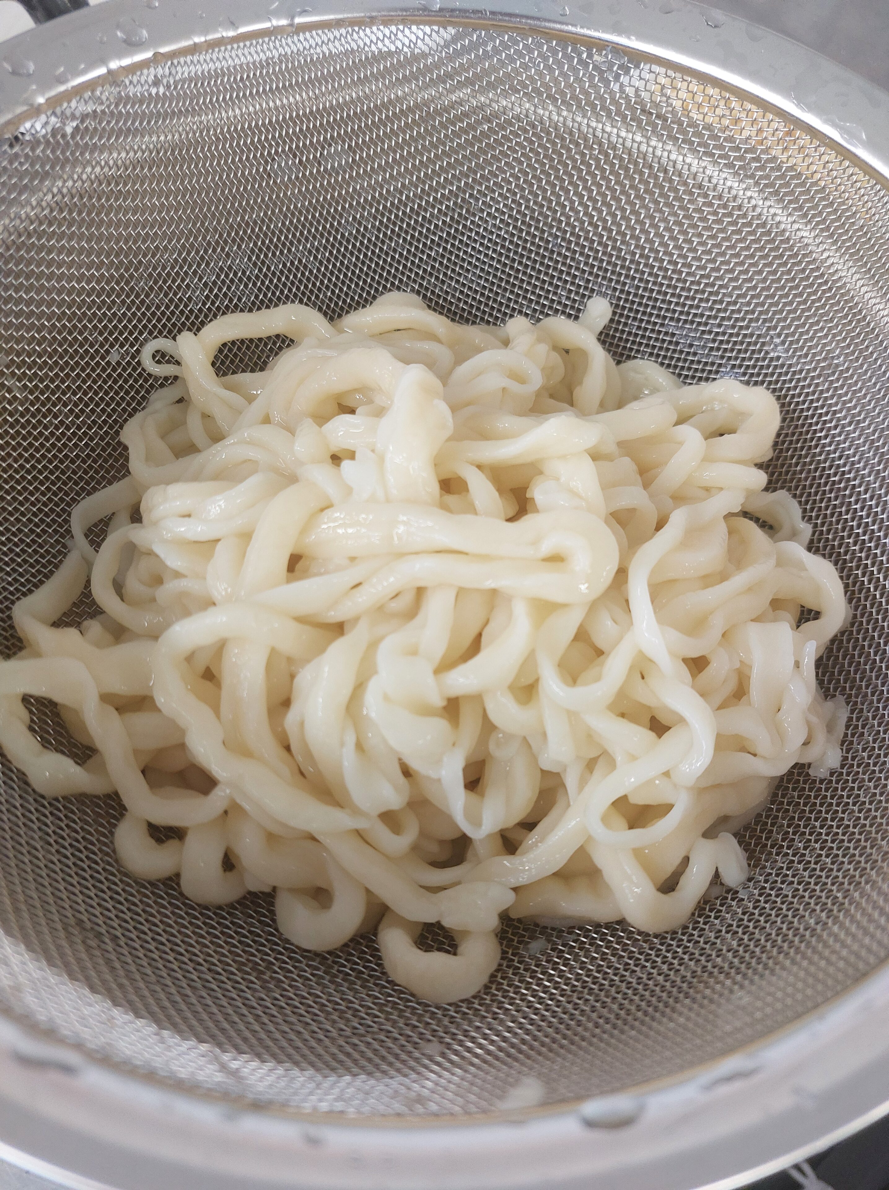 材料3つだけ！作ってみたら簡単だった、おいしいうどんを作っちゃおう！