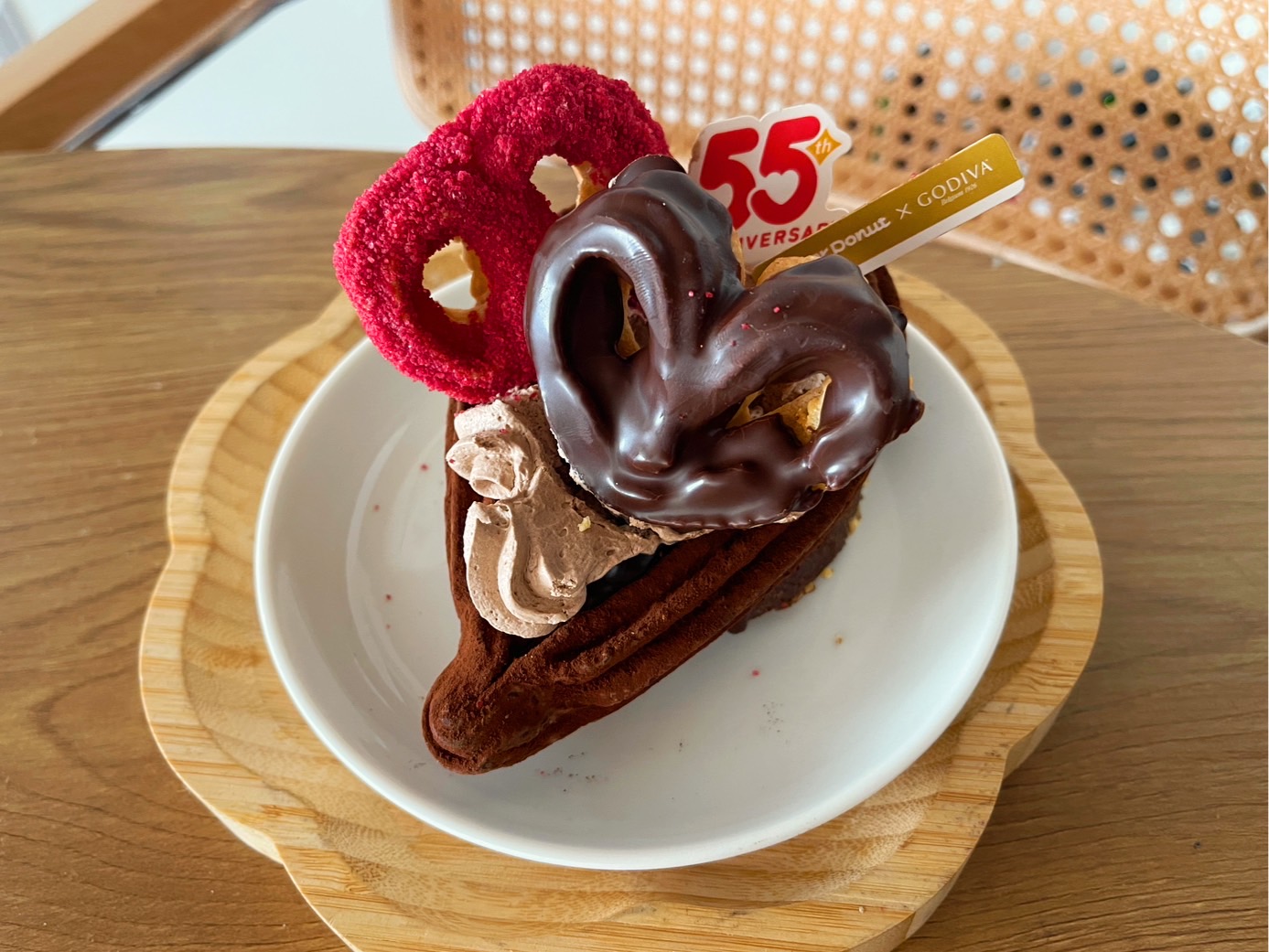 店頭では買えない！？ミスド55周年記念GODIVAコラボドーナツを食べてみた！！