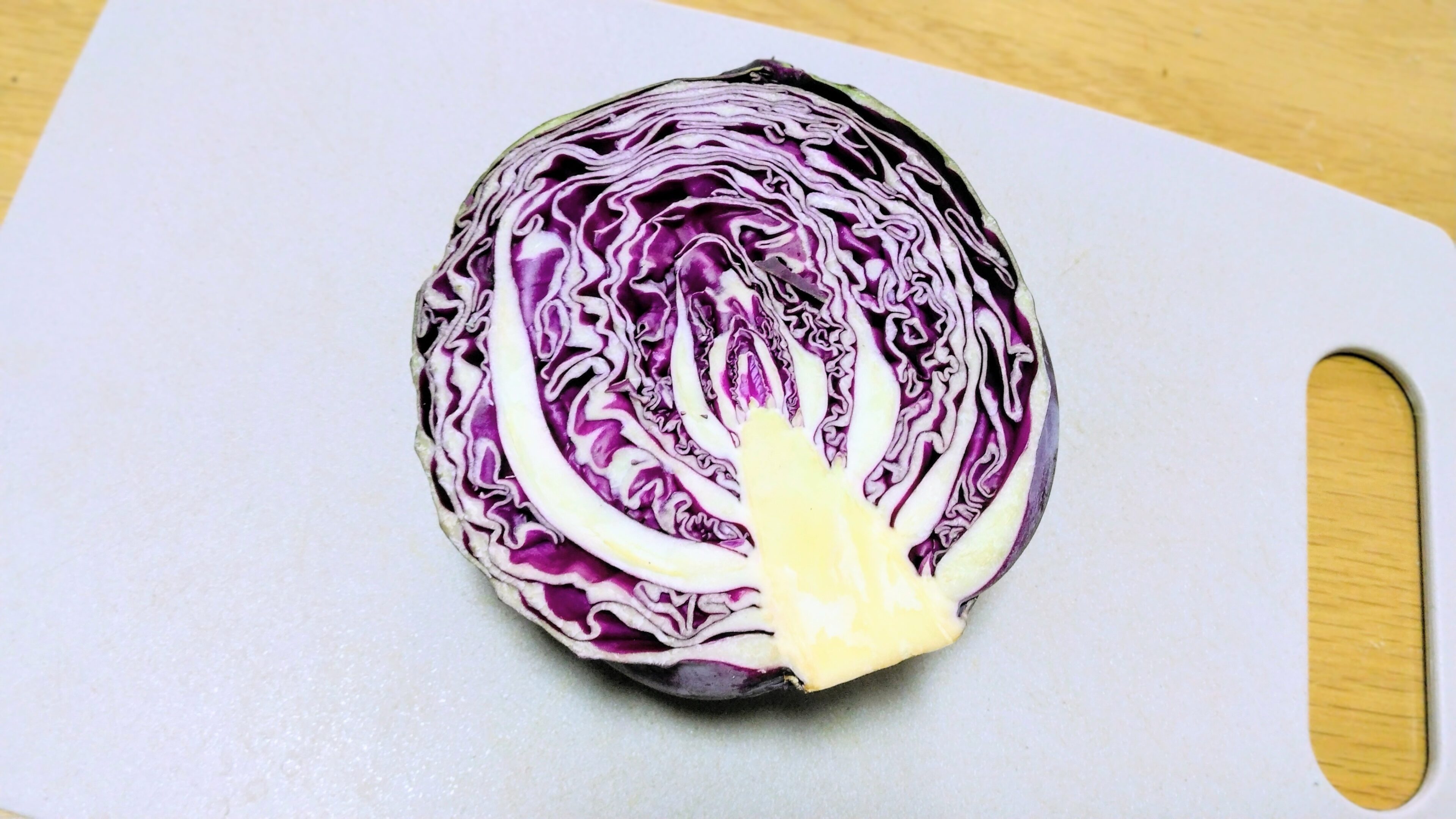 彩り×栄養×保存食|火を使わずにできる、紫キャベツのマリネ