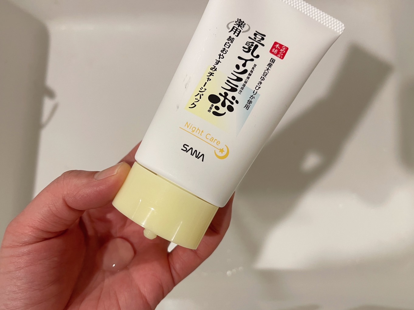 塗って寝るだけ？なめらか本舗の「薬用純白おやすみチャージパック」で夜の集中ケア