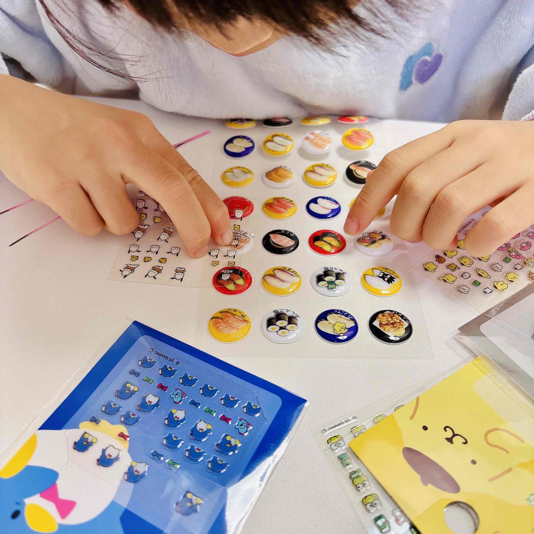 これするだけで超かわいい!親子で楽しむシールデコ!