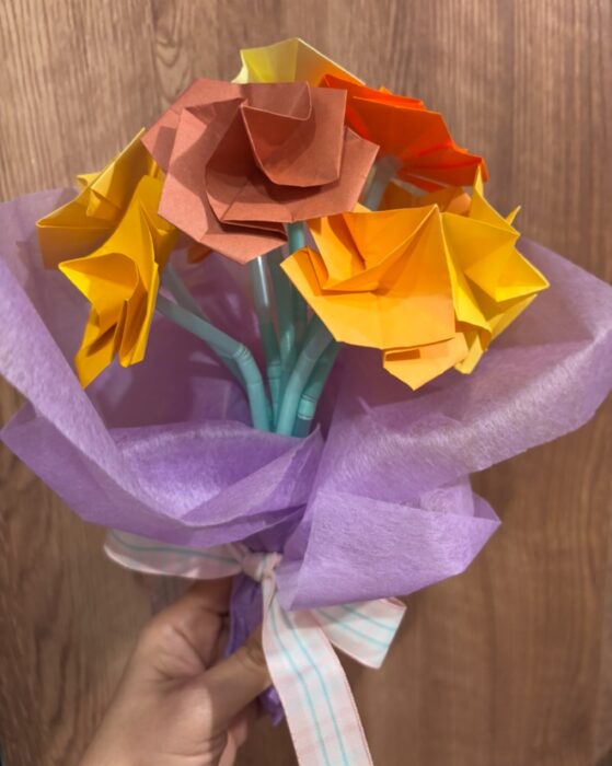 とっても喜ばれた！折り紙やモールで作る、手作り花束がおすすめです